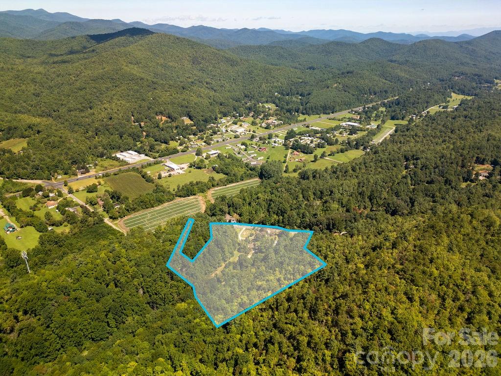 354 King Road — Pisgah Forest