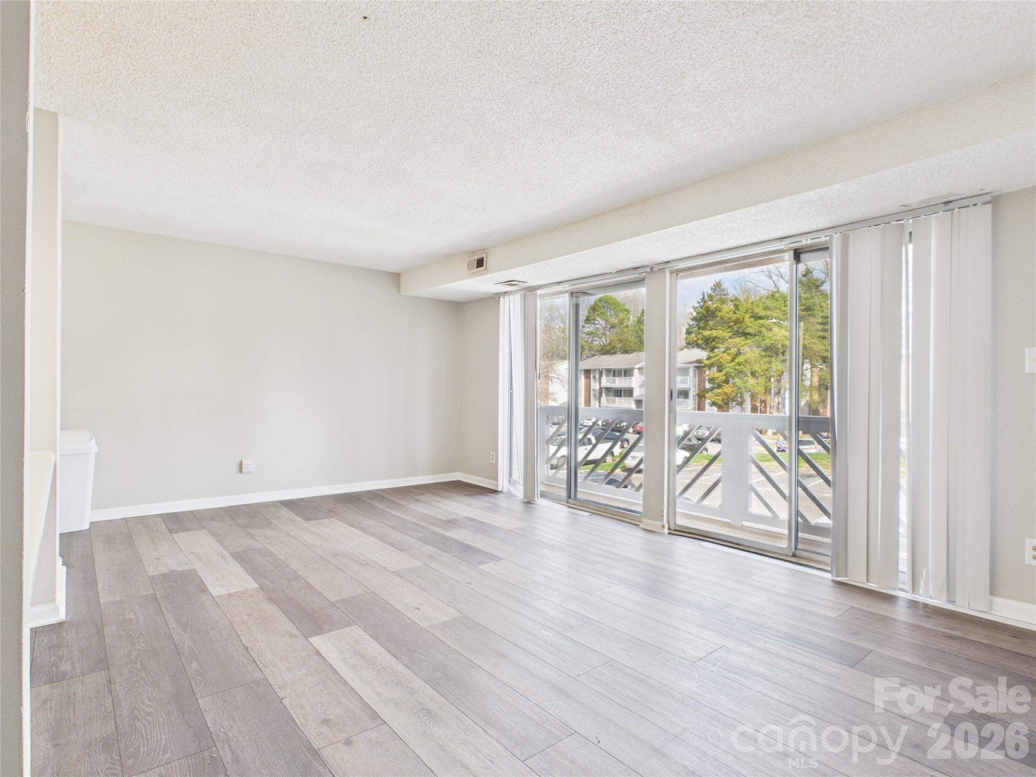 9511 Shannon Green Drive #APT E — Charlotte