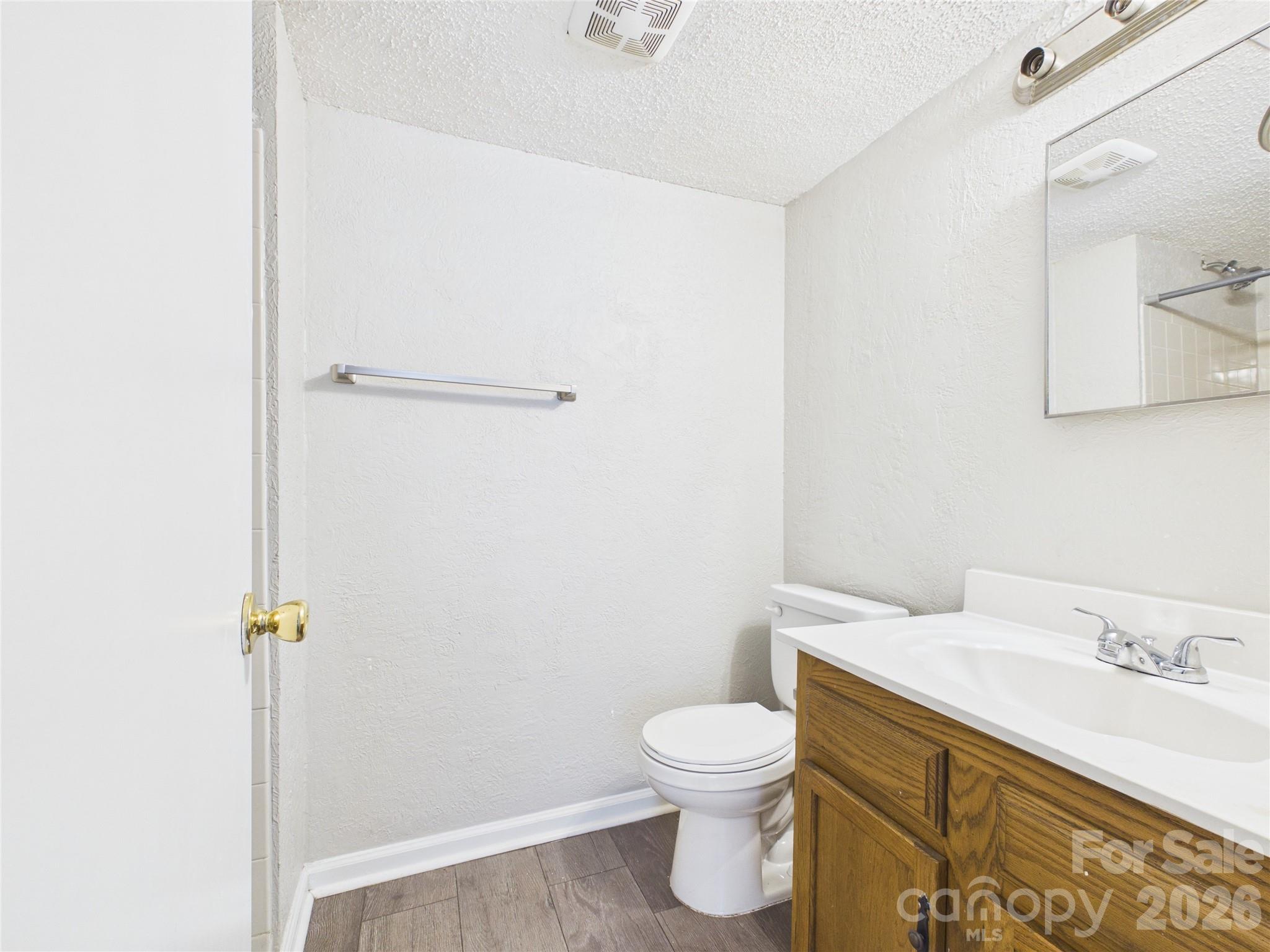 9511 Shannon Green Drive #APT E — Charlotte