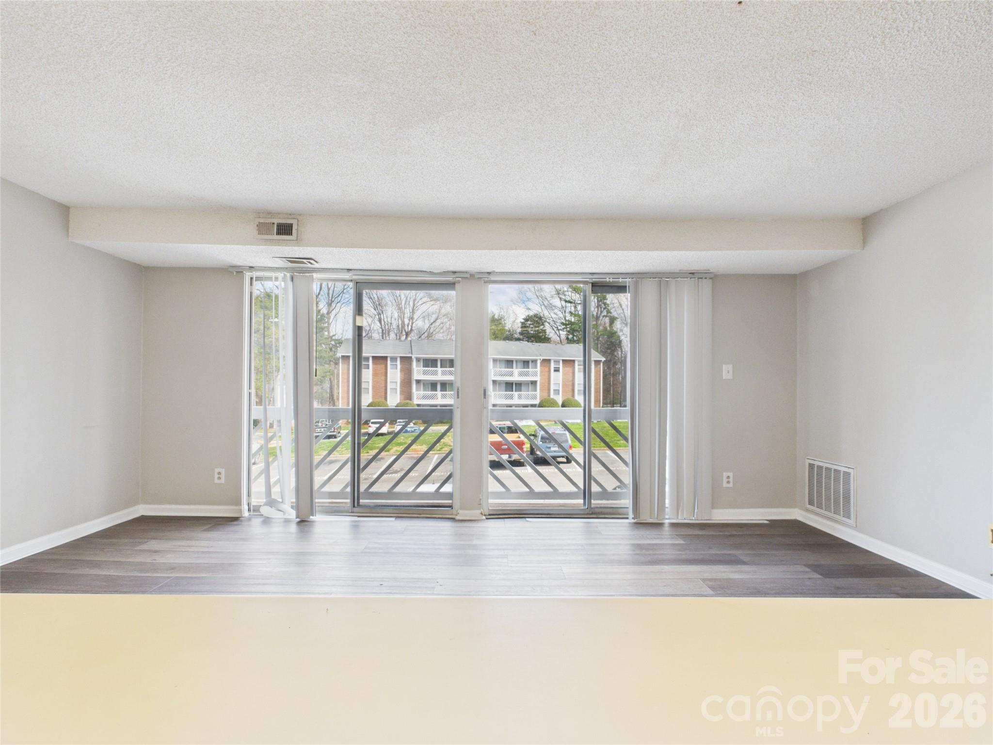 9511 Shannon Green Drive #APT E — Charlotte