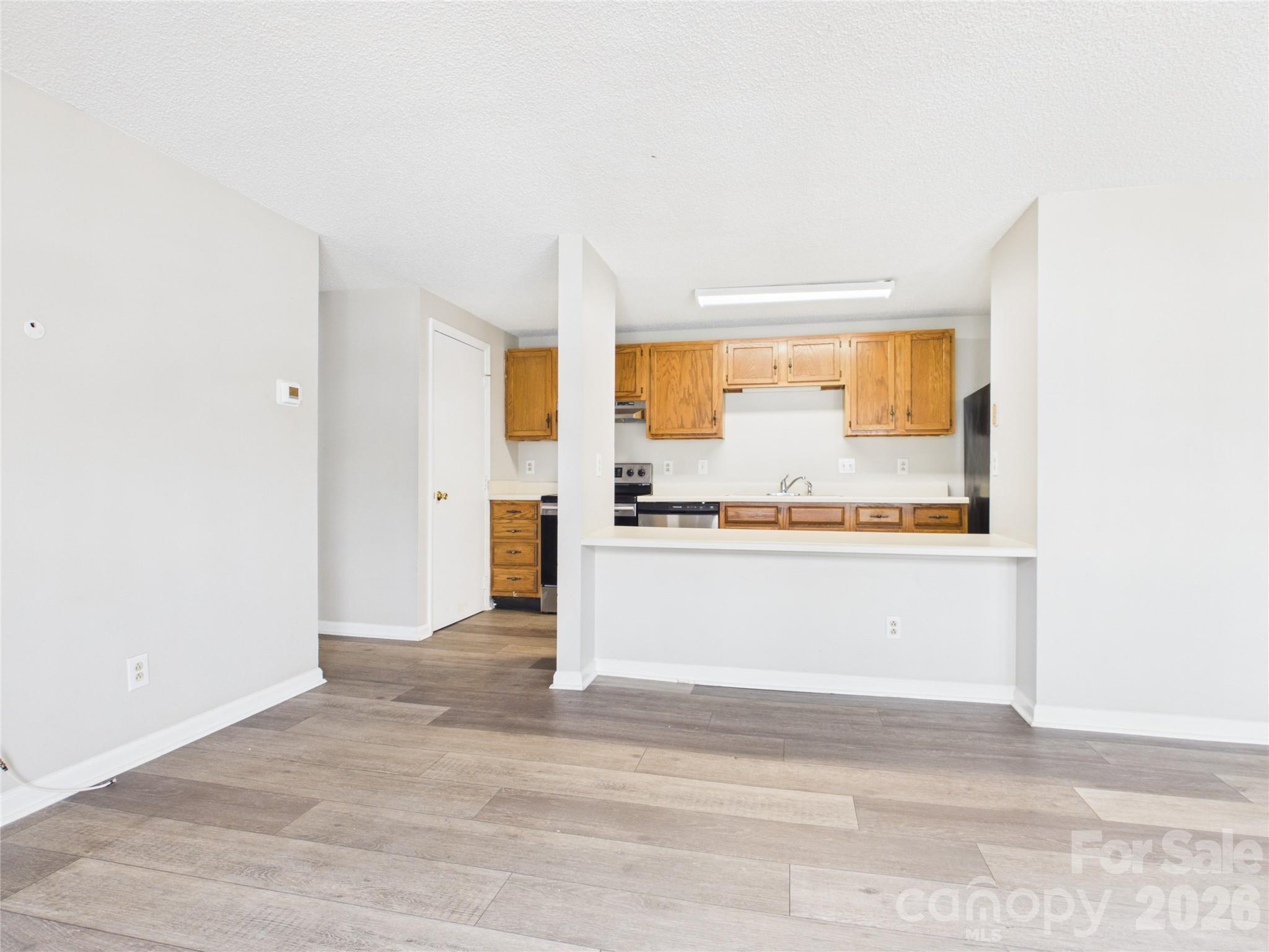 9511 Shannon Green Drive #APT E — Charlotte