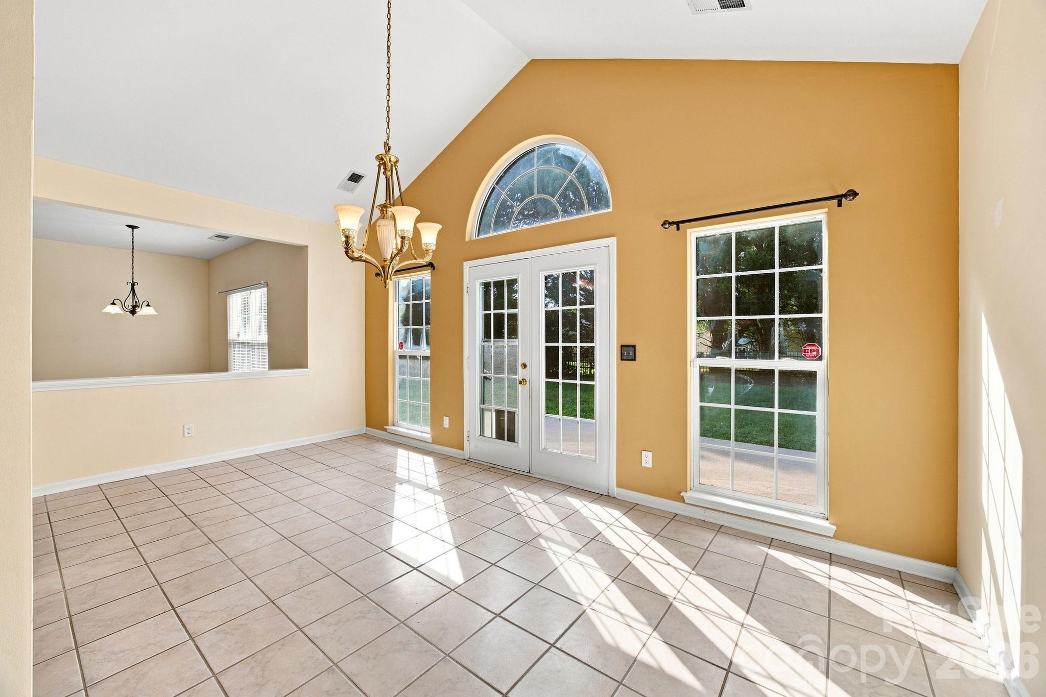 12602 Kemerton Lane — Huntersville