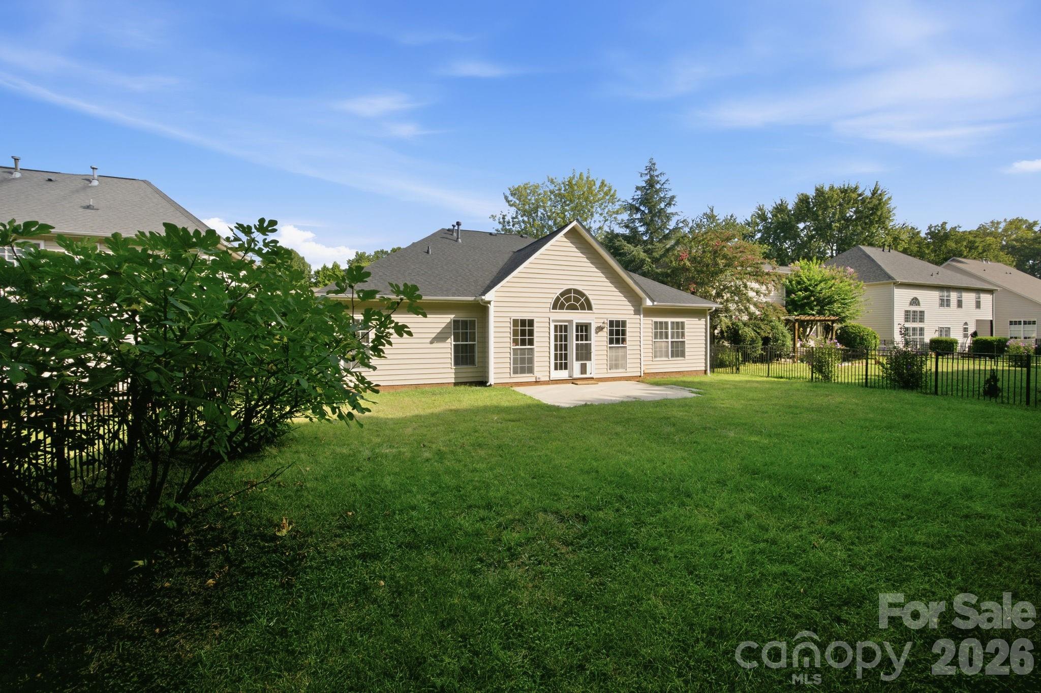 12602 Kemerton Lane — Huntersville
