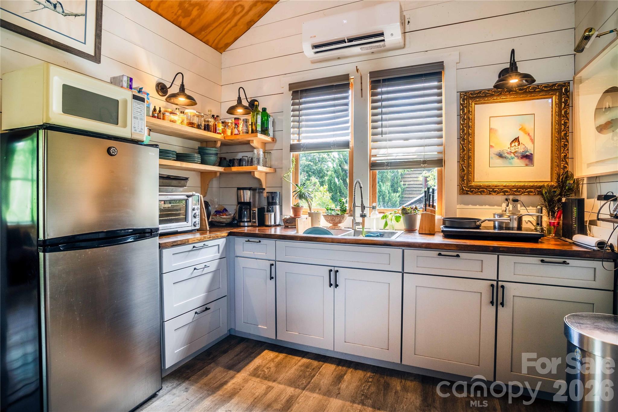 1295 Paint Rock Road — Hot Springs