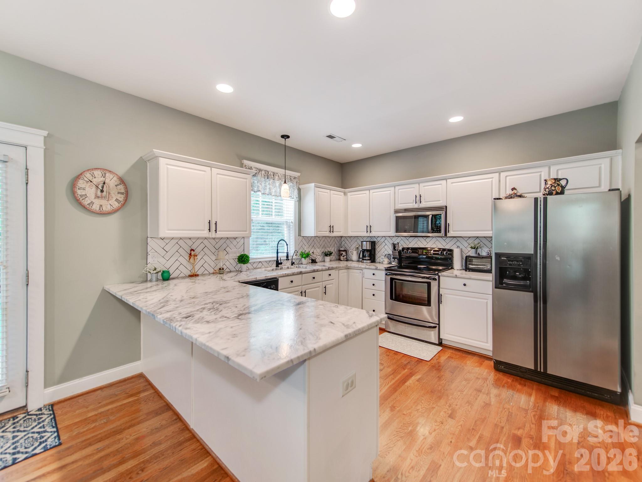 16415 Kelly Park Circle — Huntersville
