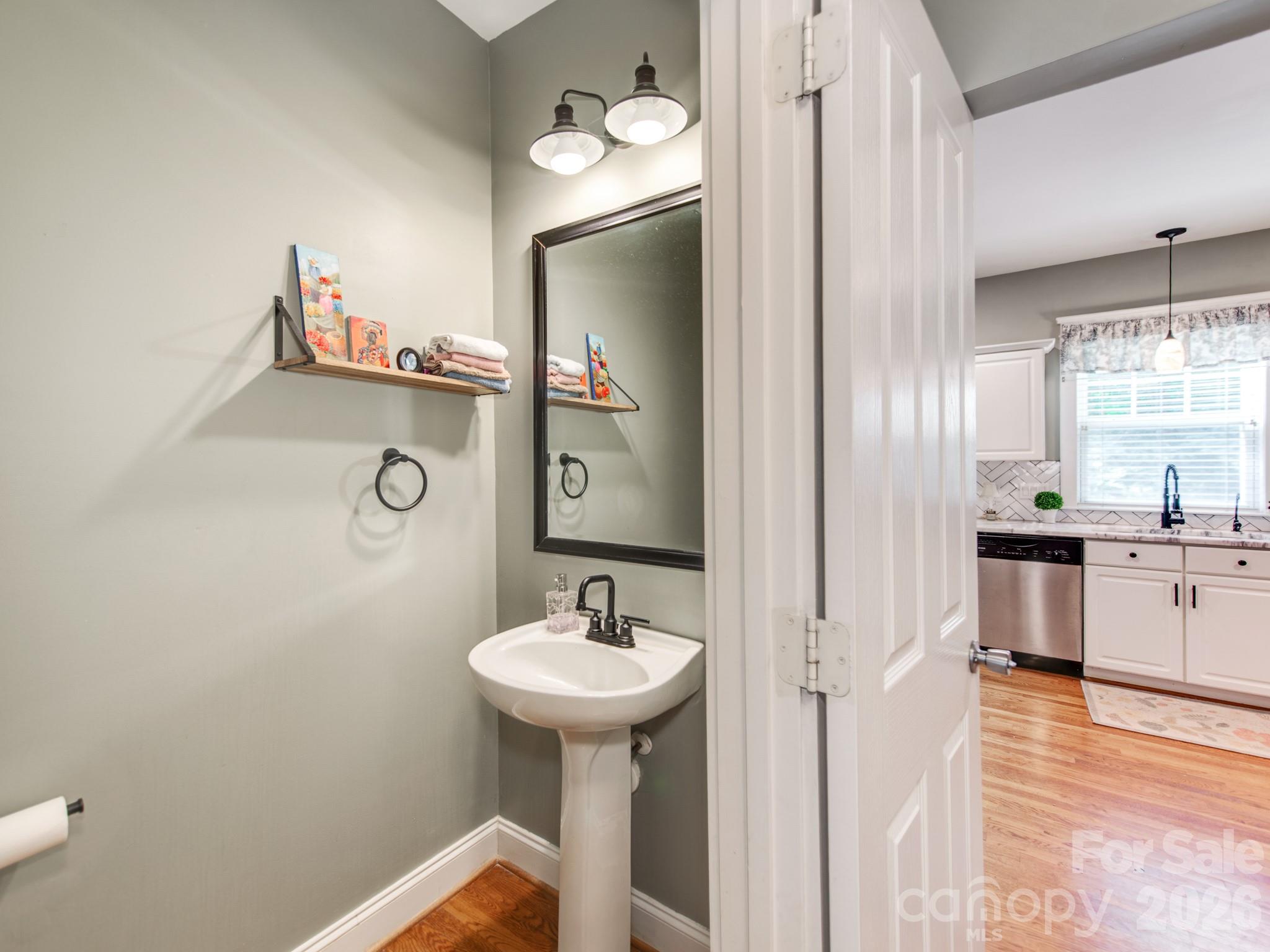 16415 Kelly Park Circle — Huntersville
