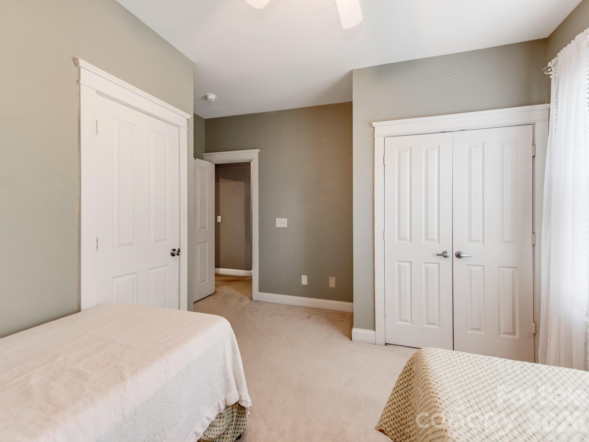 16415 Kelly Park Circle — Huntersville
