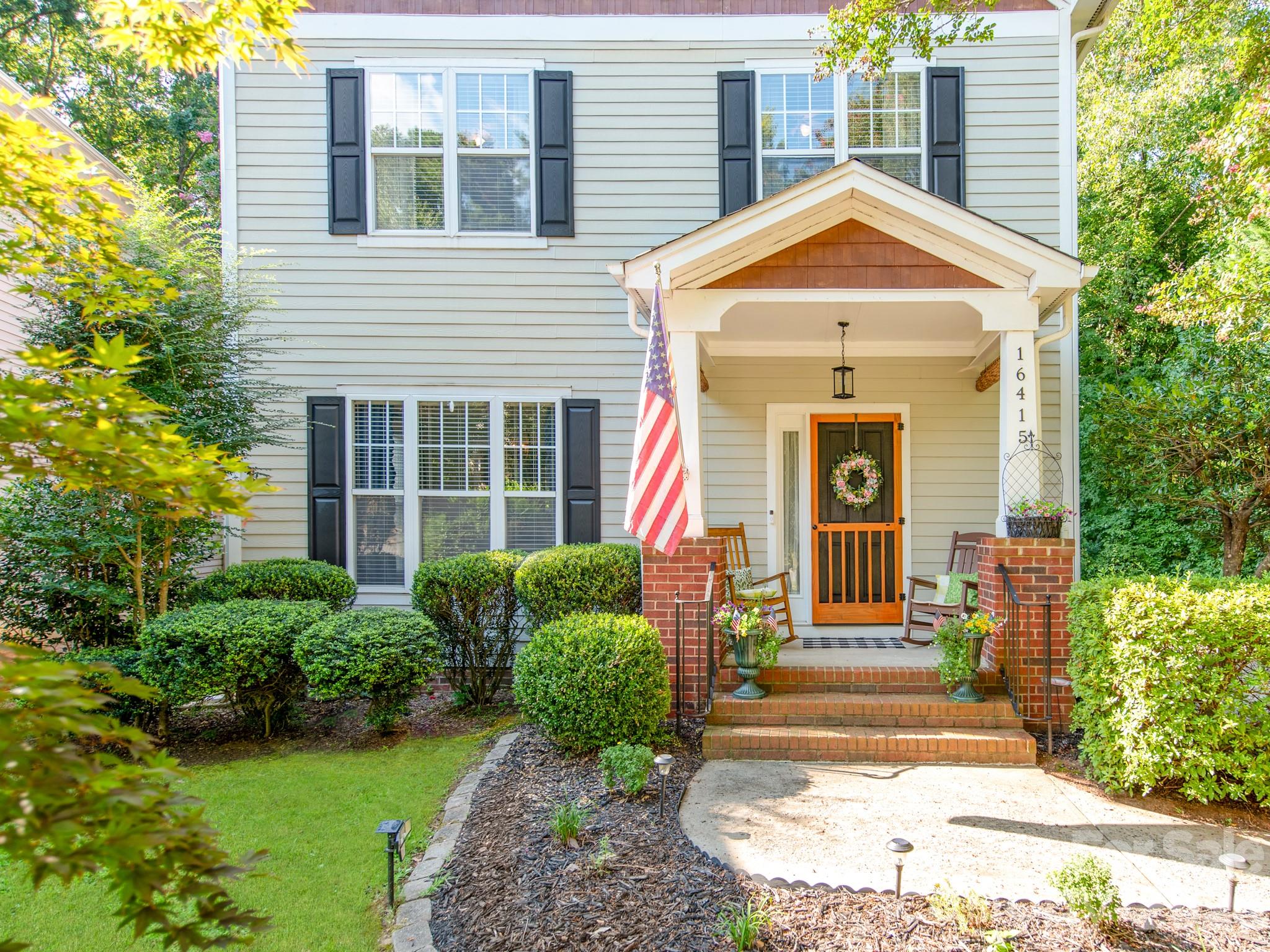 16415 Kelly Park Circle — Huntersville