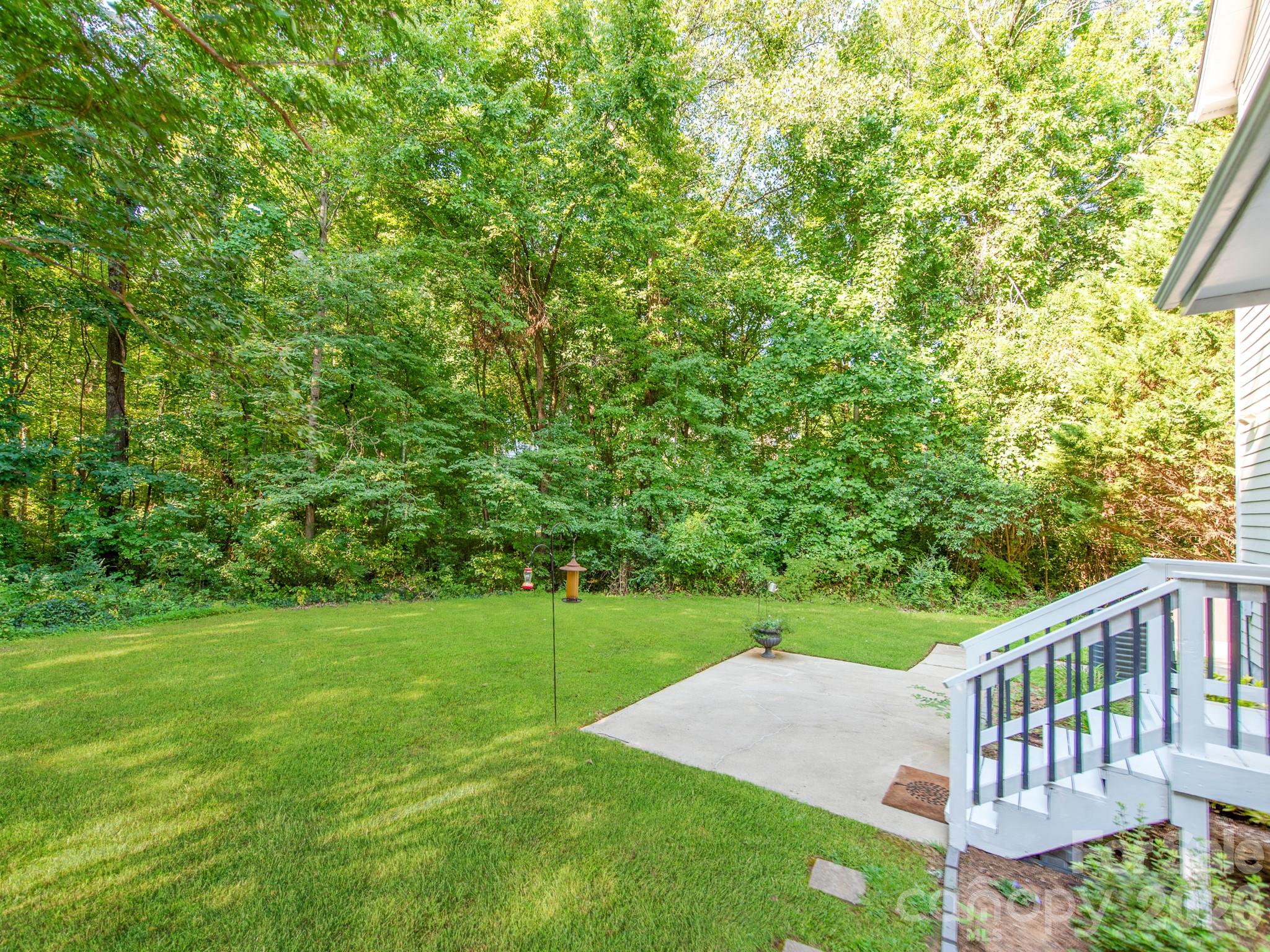 16415 Kelly Park Circle — Huntersville