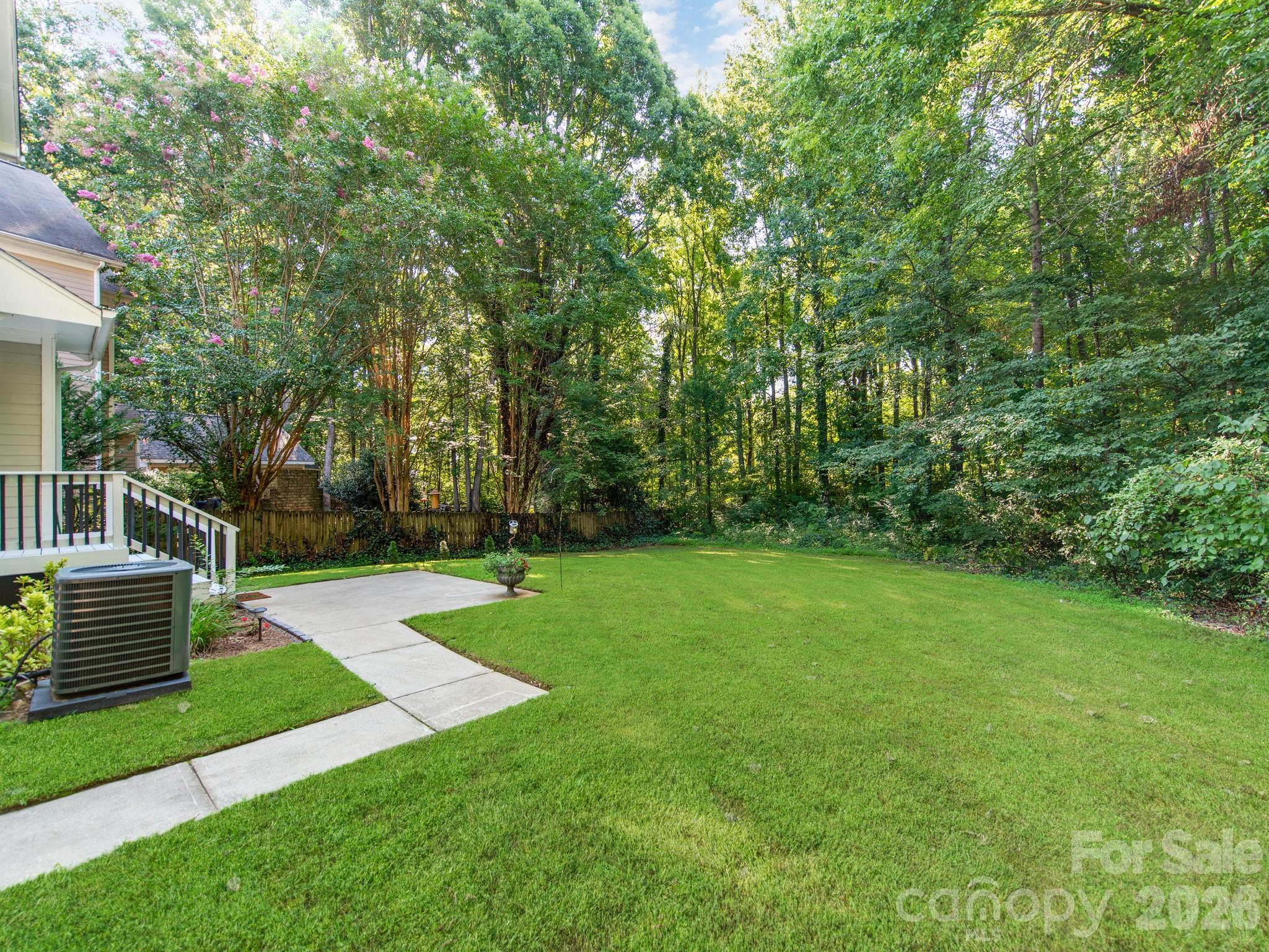 16415 Kelly Park Circle — Huntersville