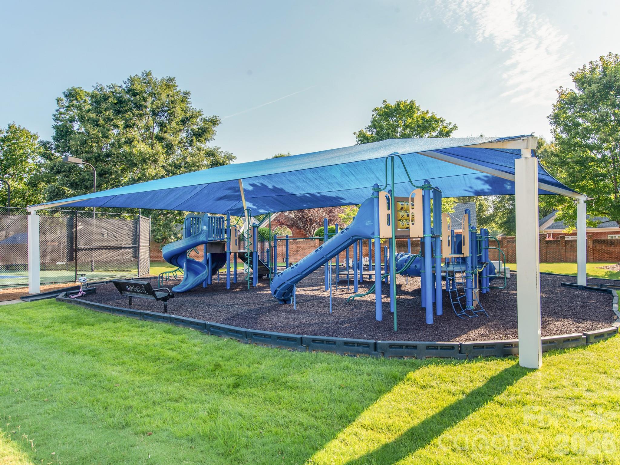 16415 Kelly Park Circle — Huntersville