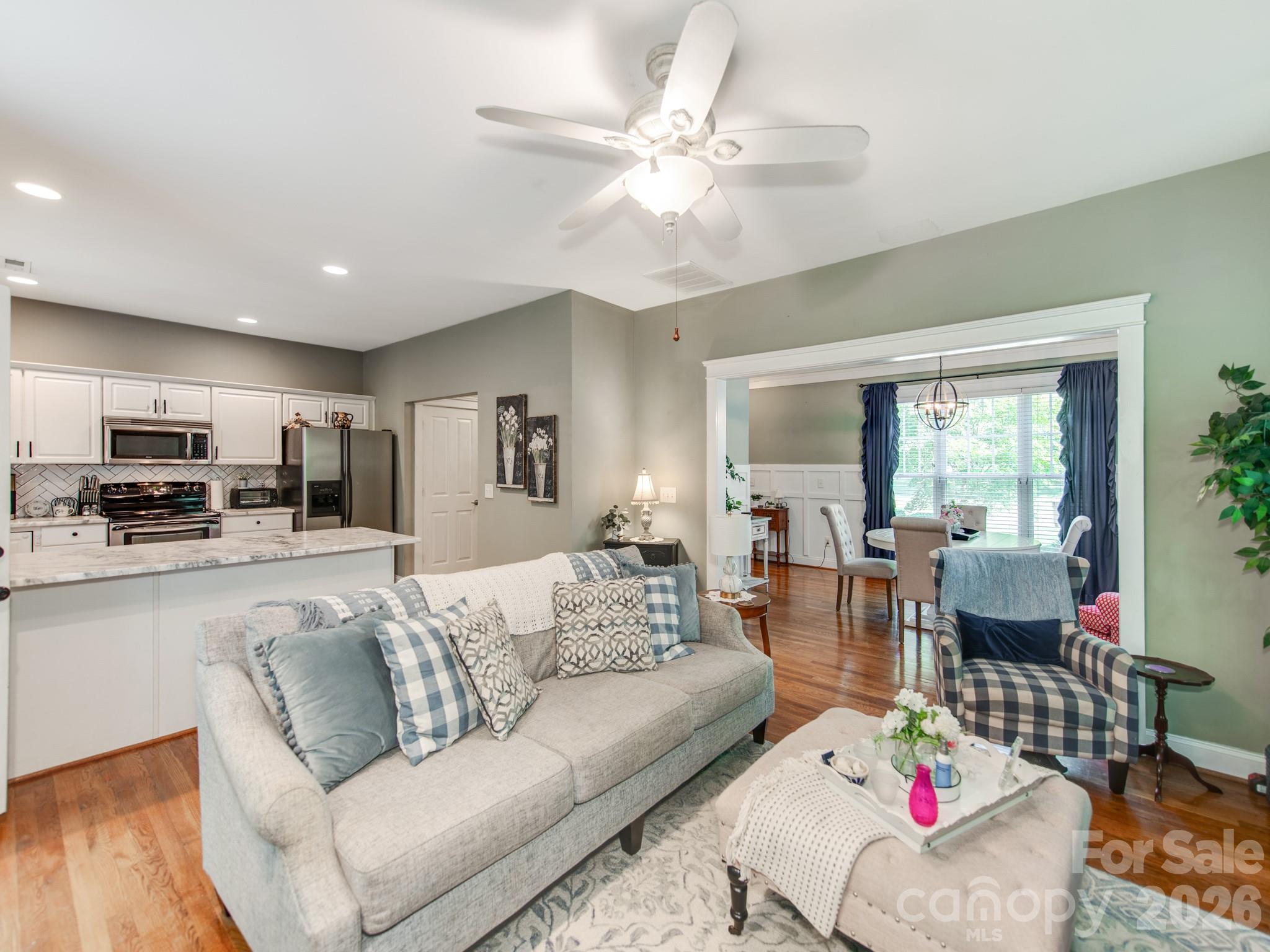 16415 Kelly Park Circle — Huntersville