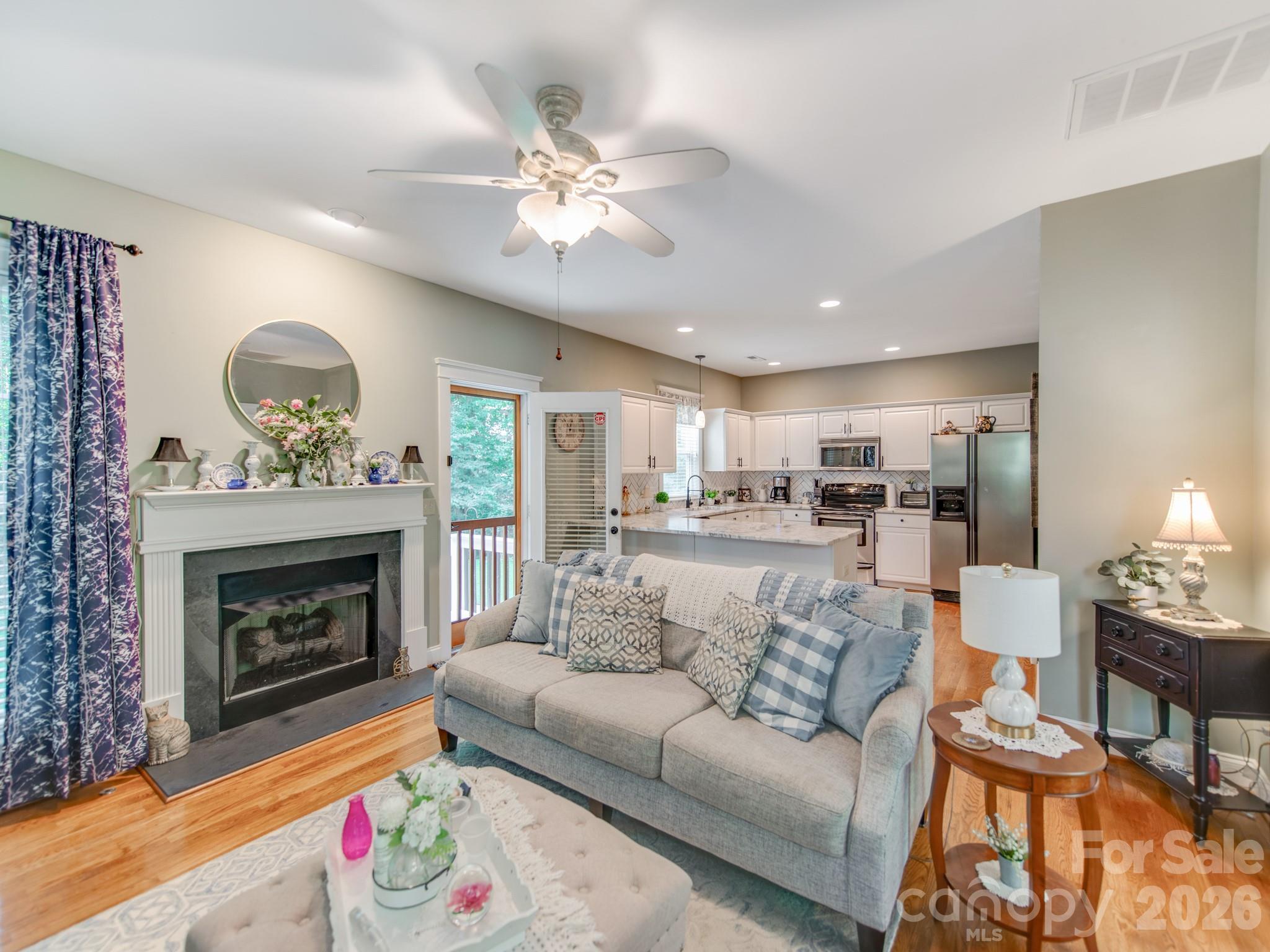 16415 Kelly Park Circle — Huntersville