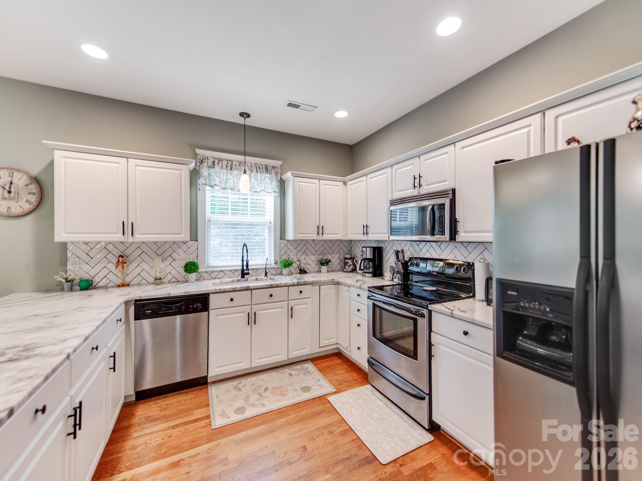 16415 Kelly Park Circle — Huntersville