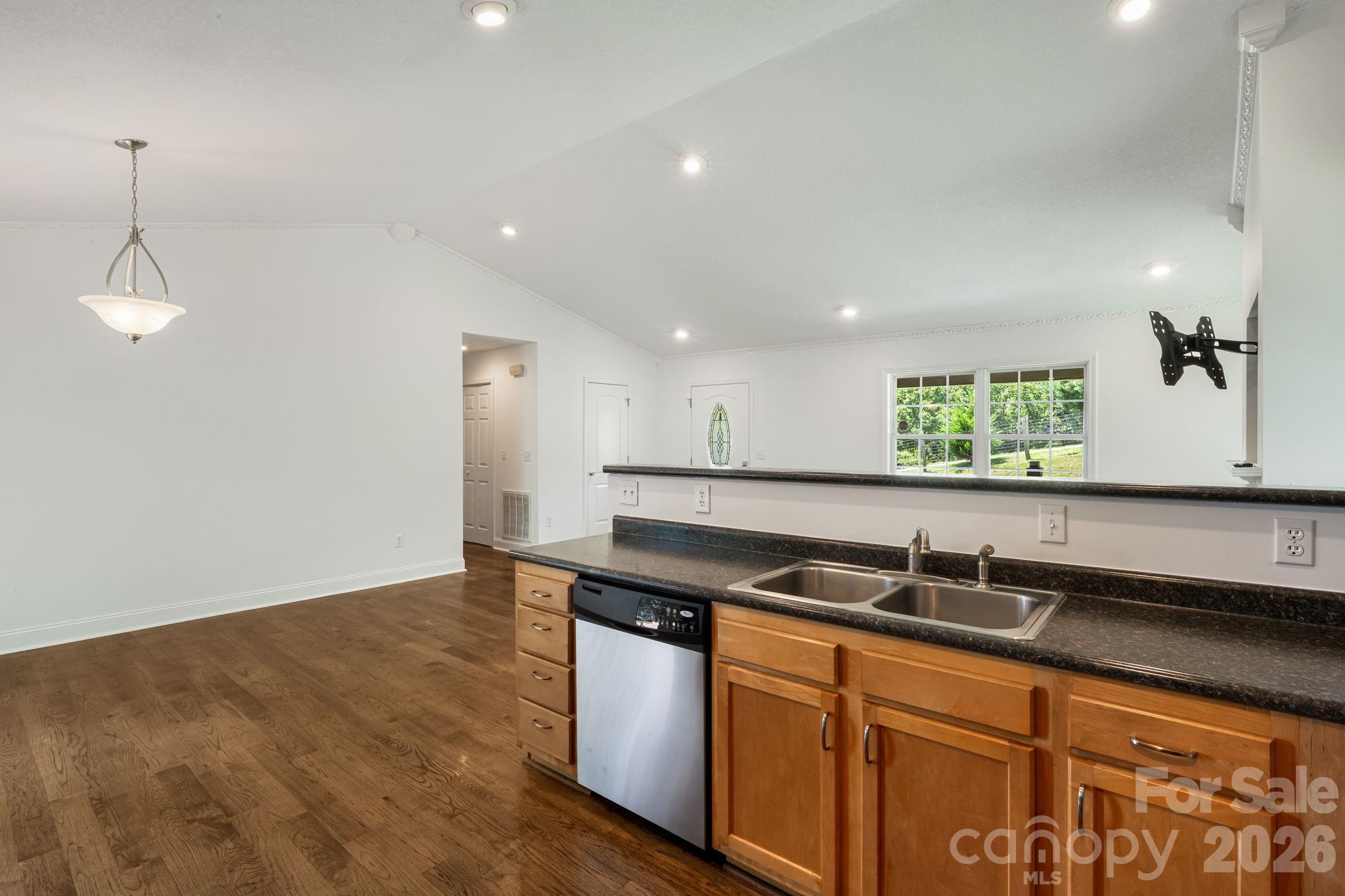 184 Scarlett Ridge Drive — Marshall