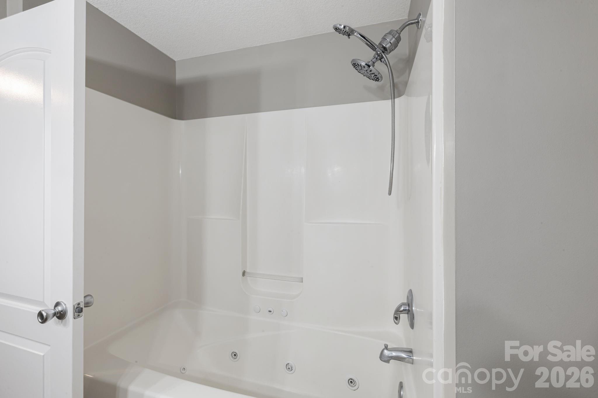 184 Scarlett Ridge Drive — Marshall