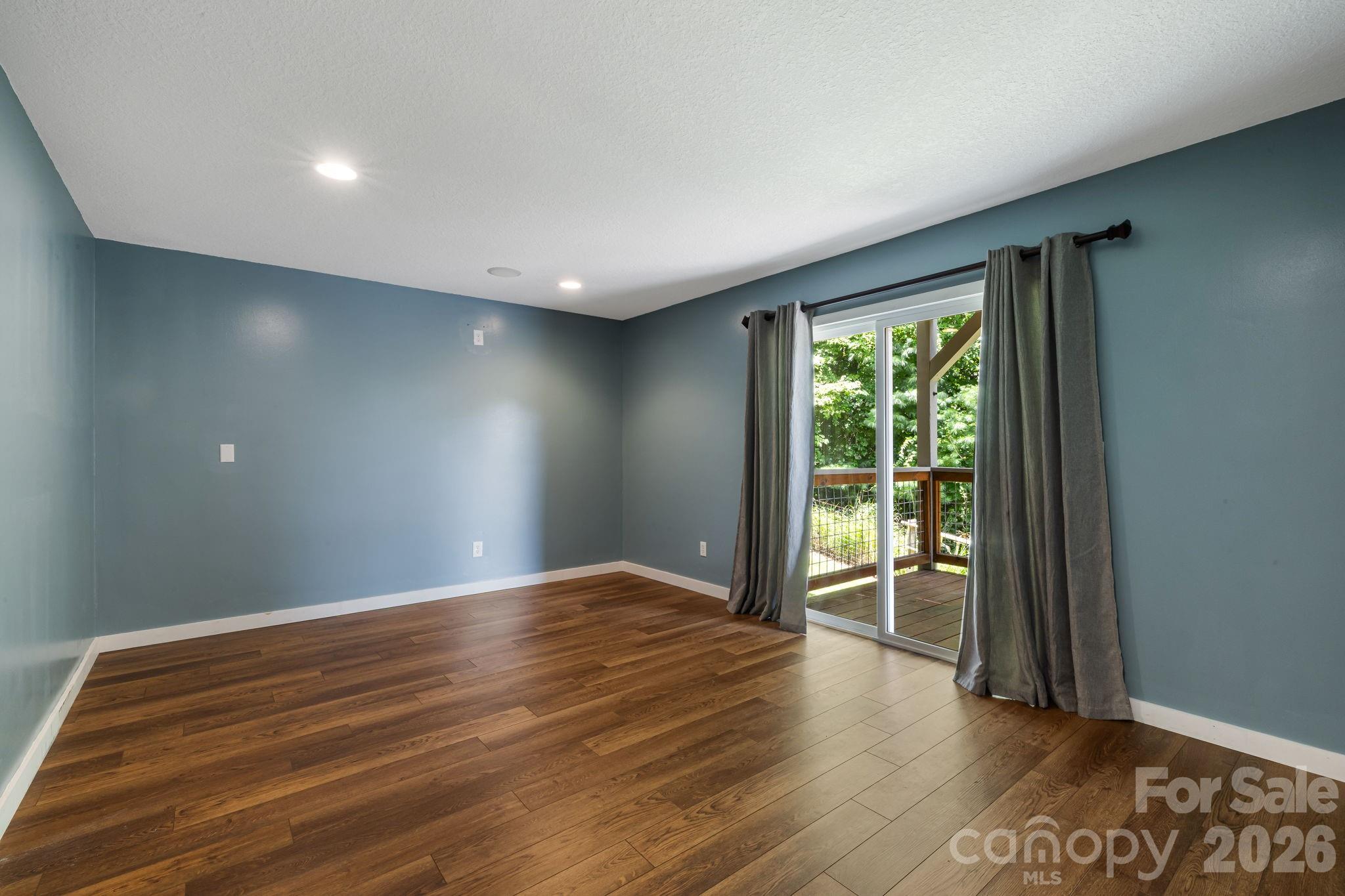 184 Scarlett Ridge Drive — Marshall
