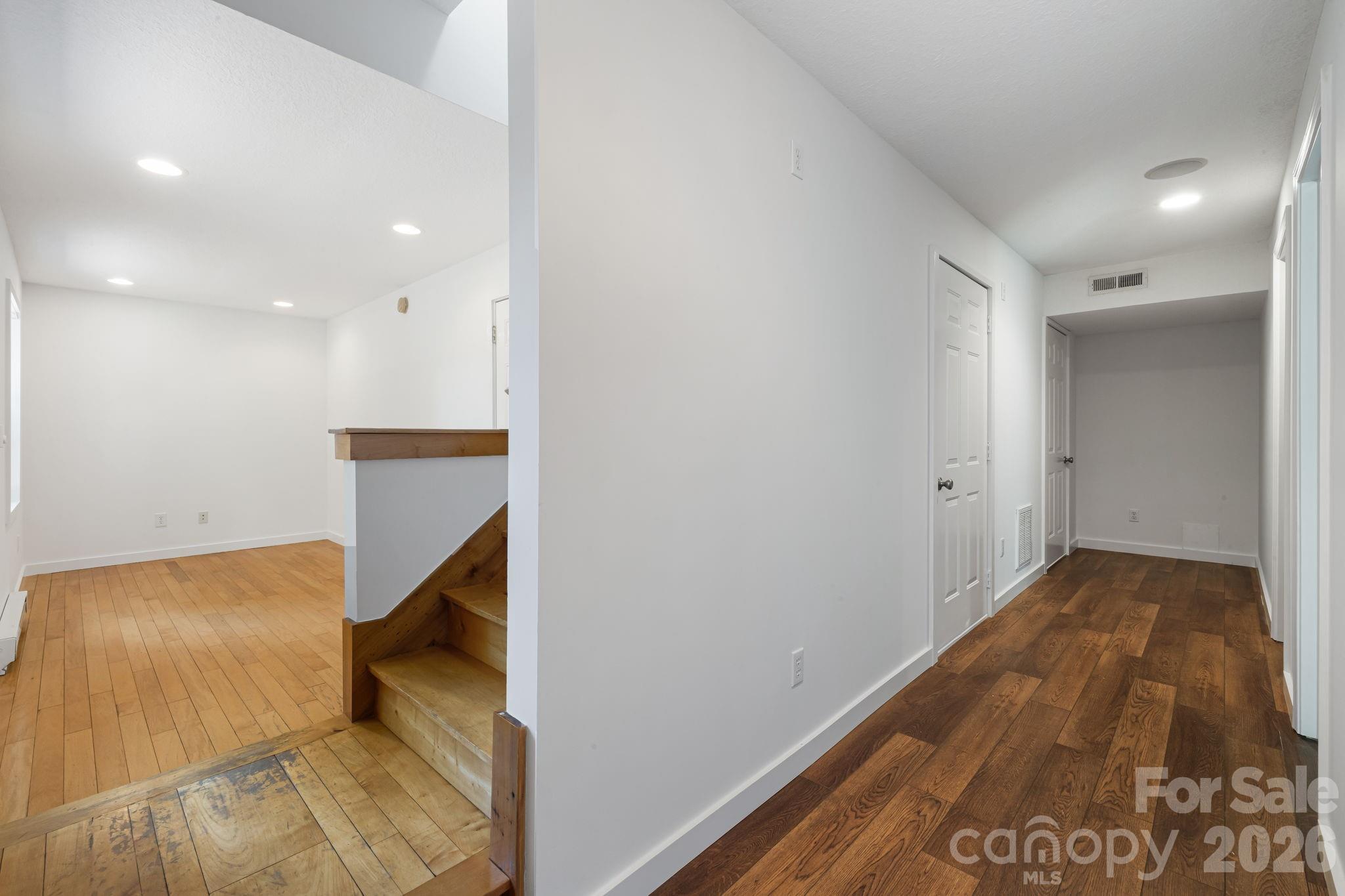 184 Scarlett Ridge Drive — Marshall