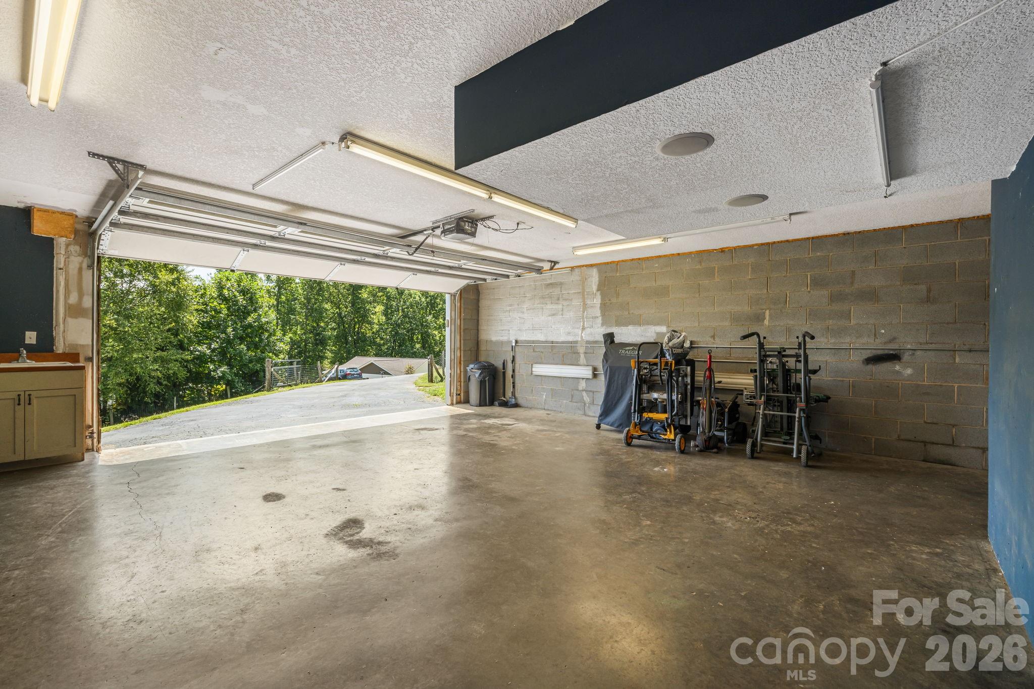 184 Scarlett Ridge Drive — Marshall