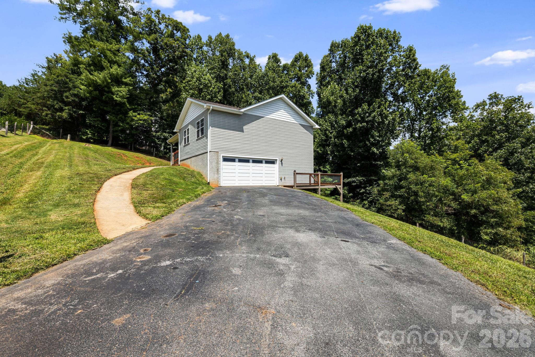 184 Scarlett Ridge Drive — Marshall