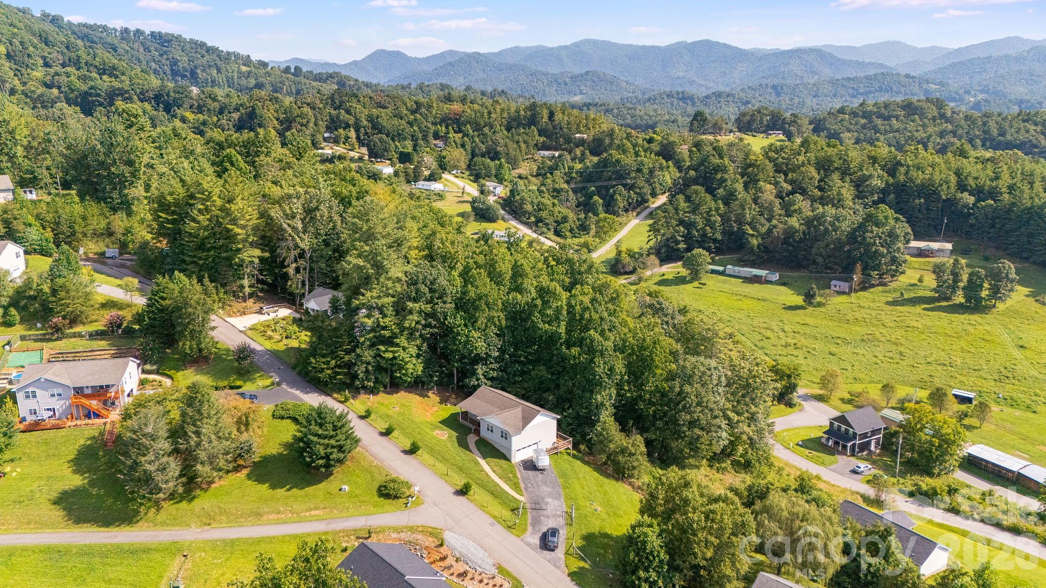 184 Scarlett Ridge Drive — Marshall
