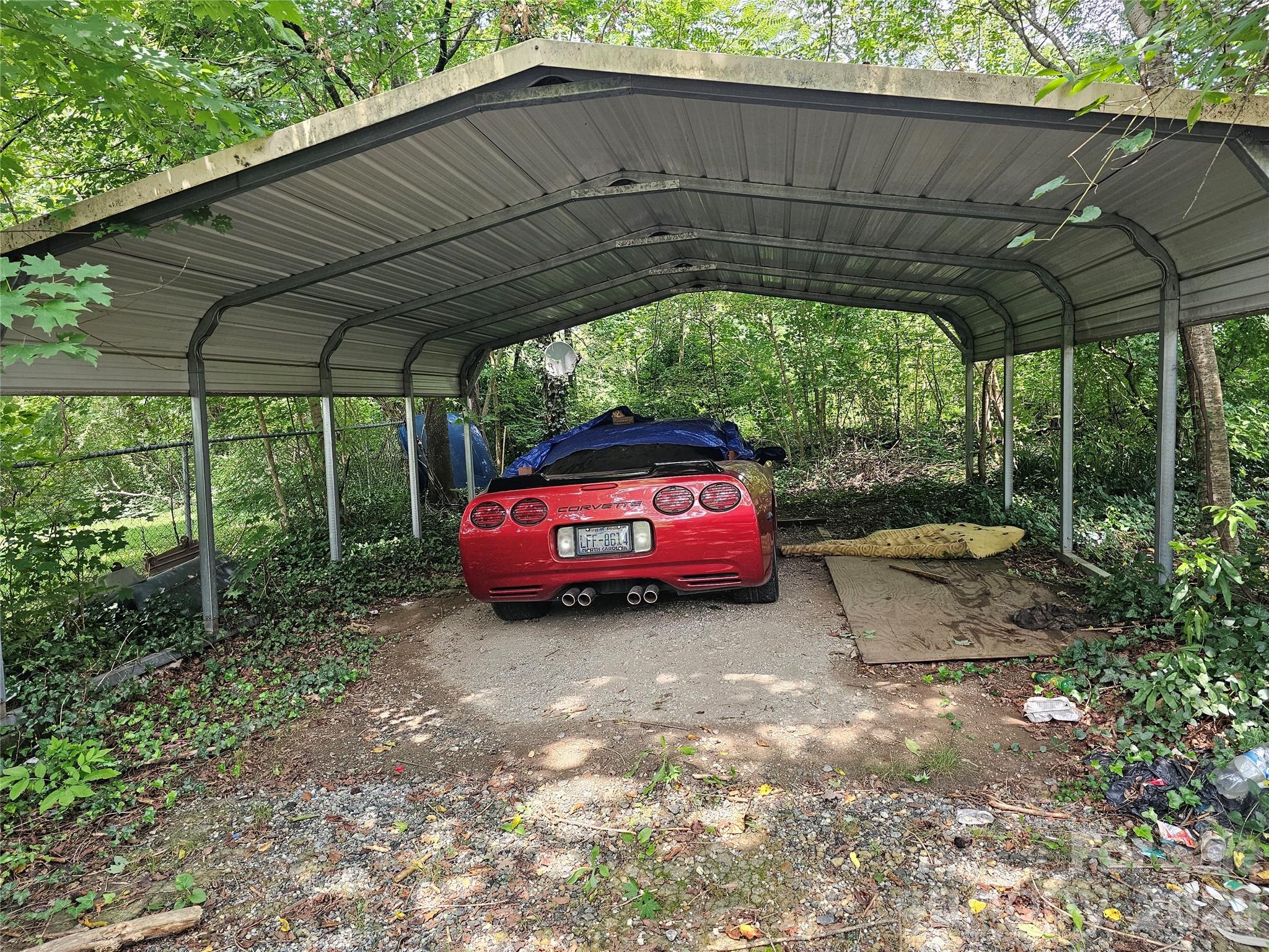 504 NW Hospital Avenue — Lenoir
