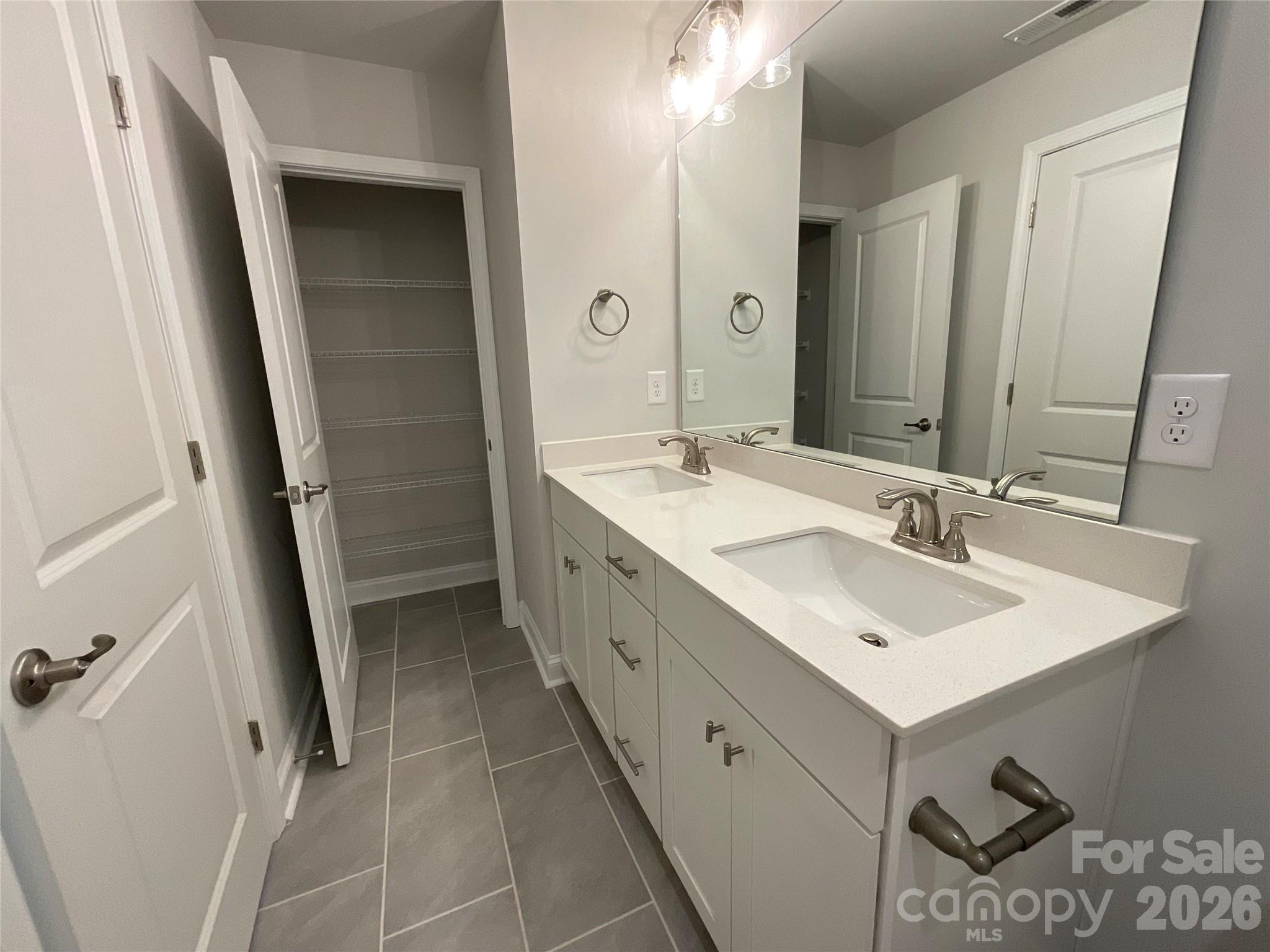 1590 Autumn Lane #116 — York