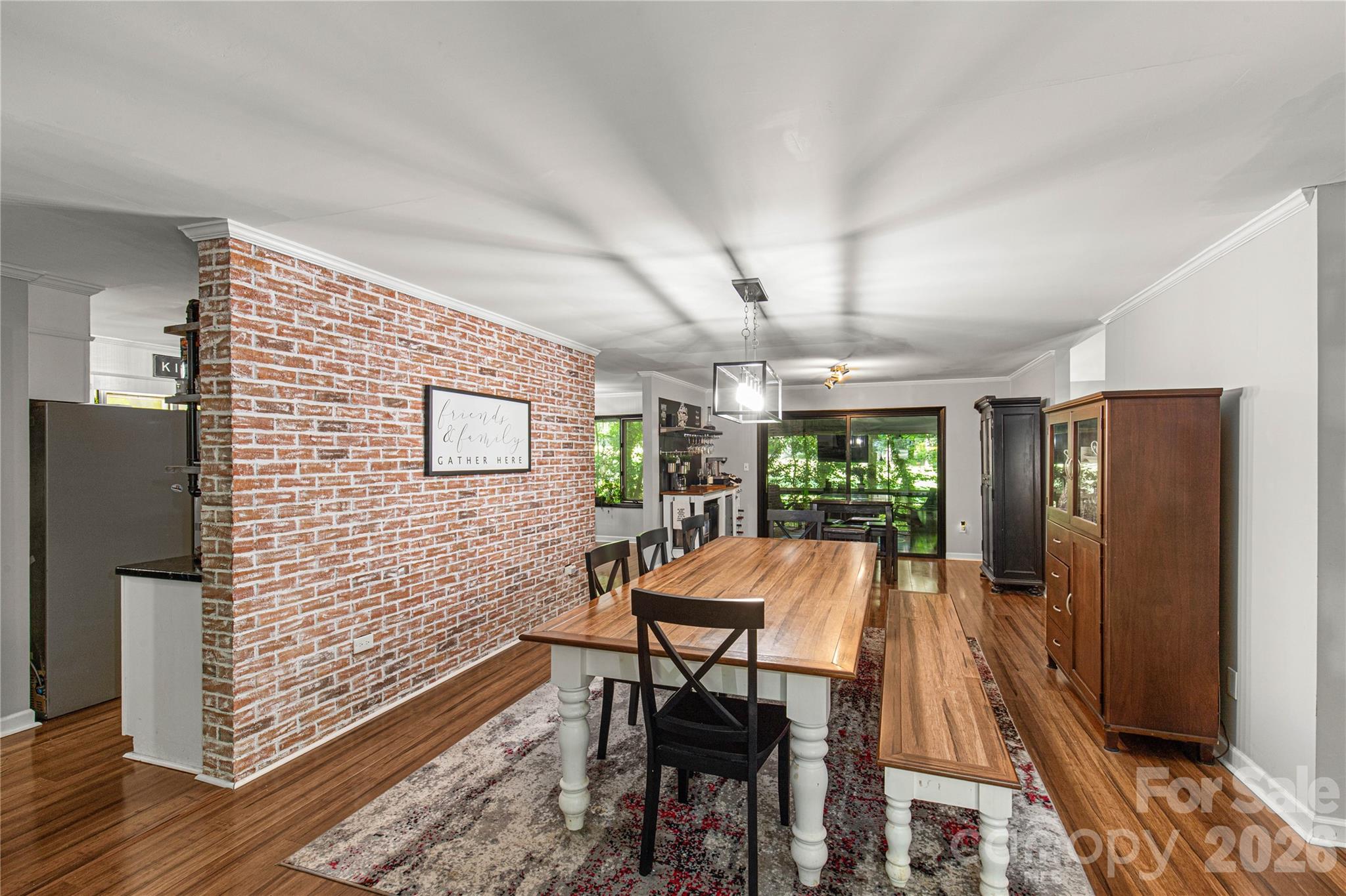 5 Oak Leaf Road — Clover