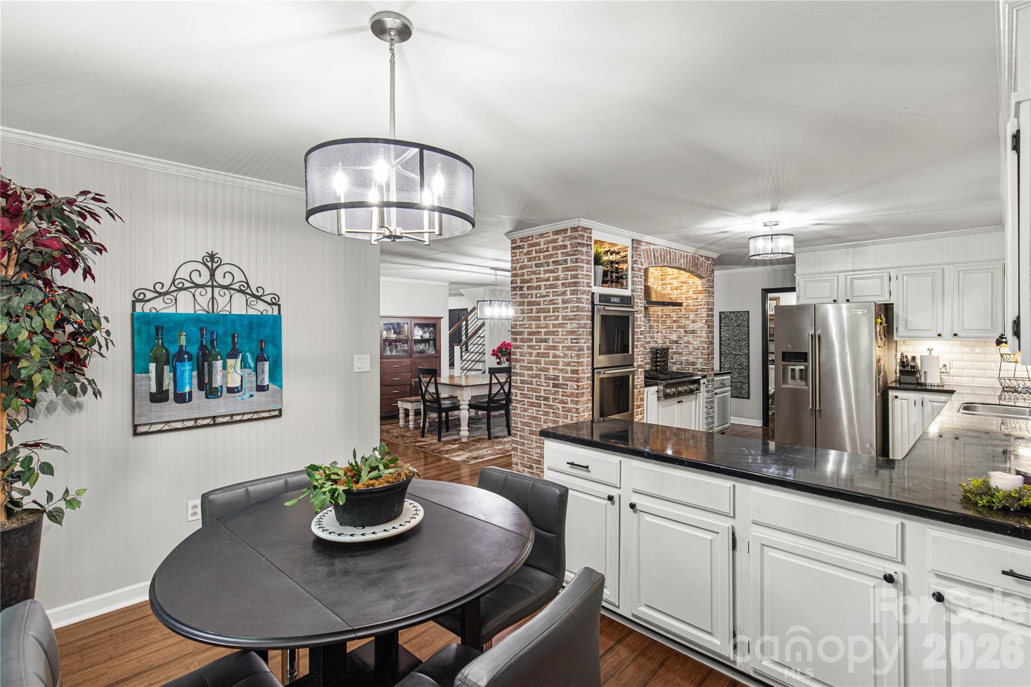 5 Oak Leaf Road — Clover