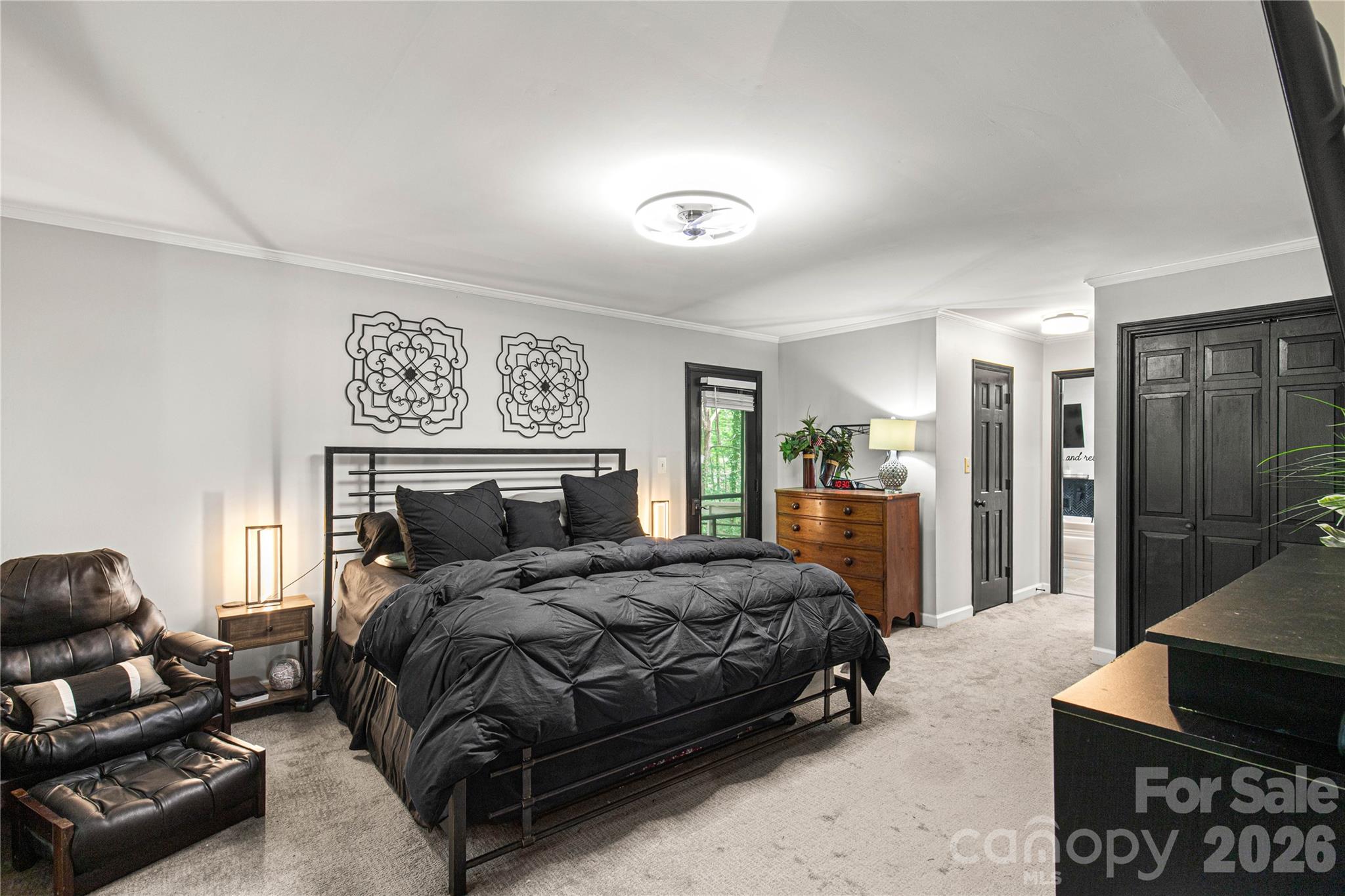 5 Oak Leaf Road — Clover