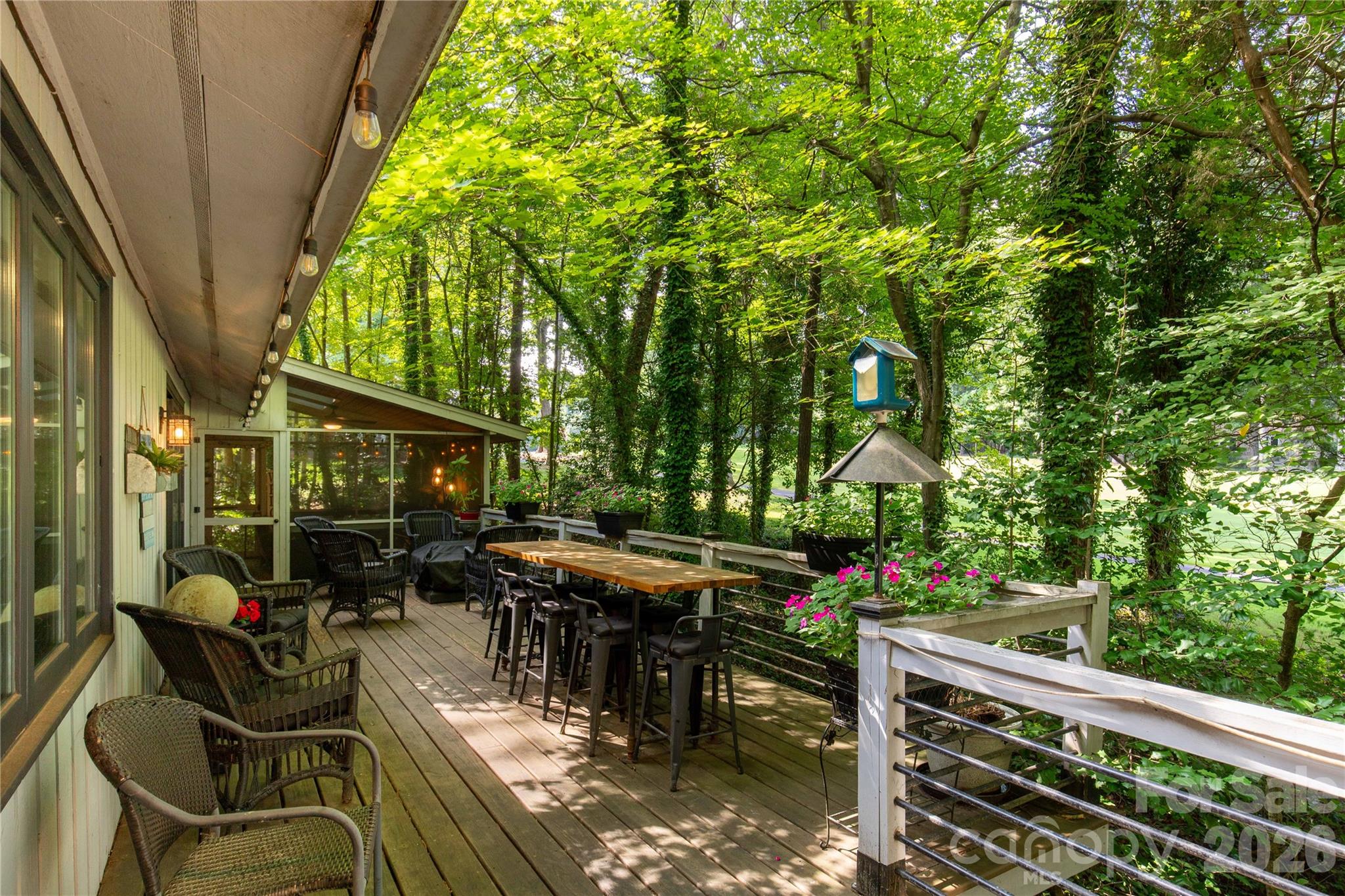 5 Oak Leaf Road — Clover