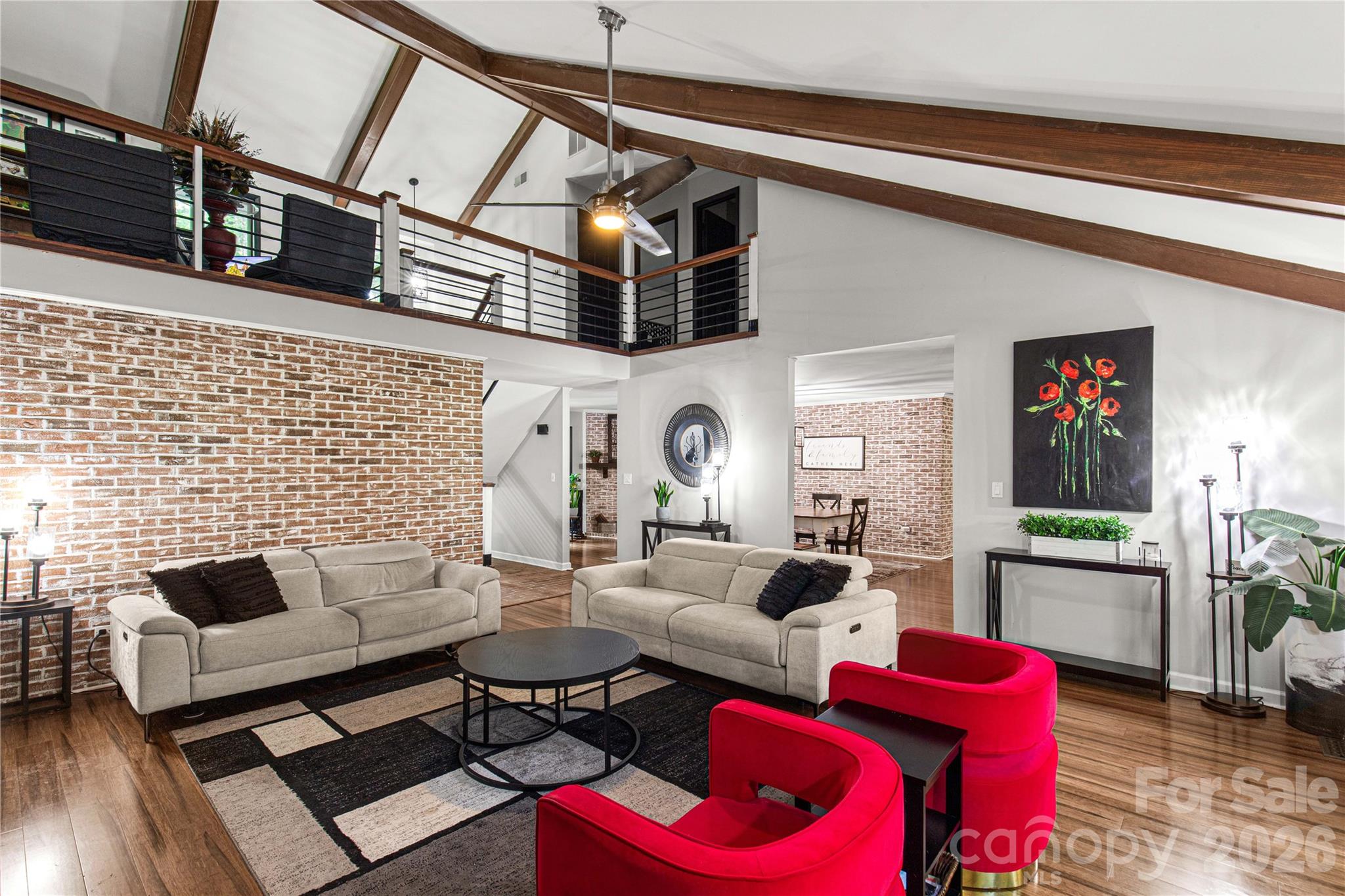 5 Oak Leaf Road — Clover
