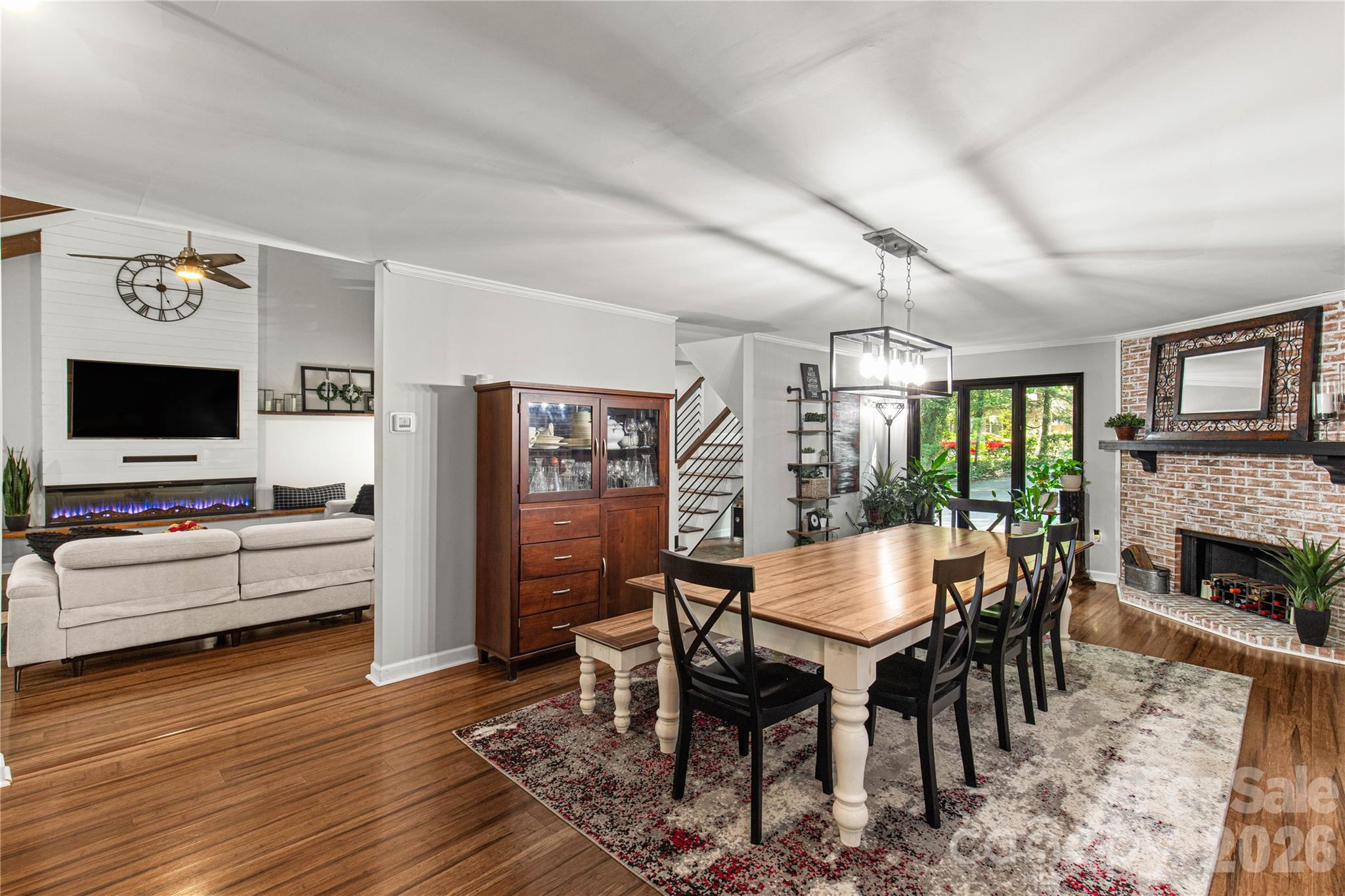 5 Oak Leaf Road — Clover