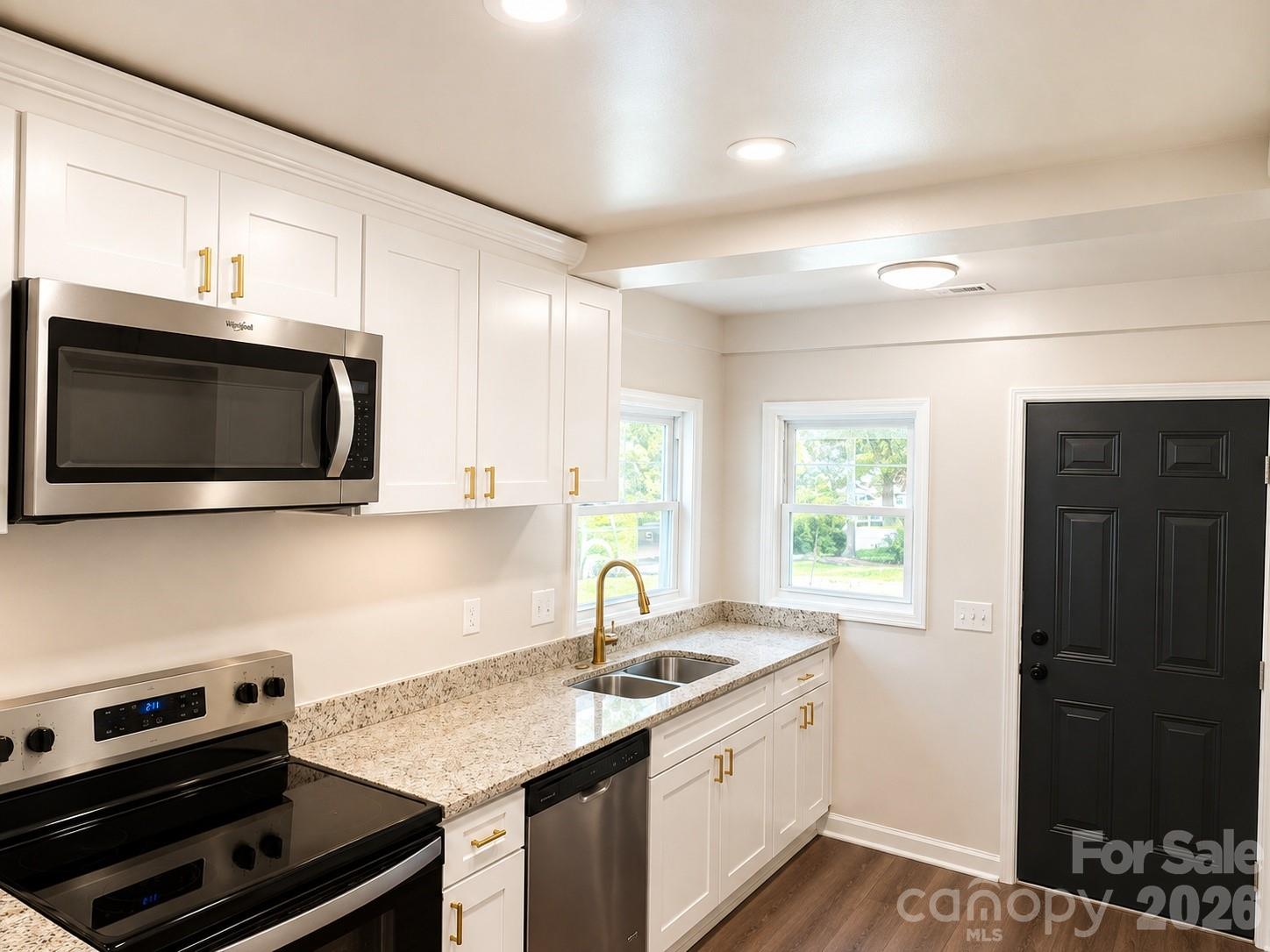 302 S Myrtle School Road — Gastonia
