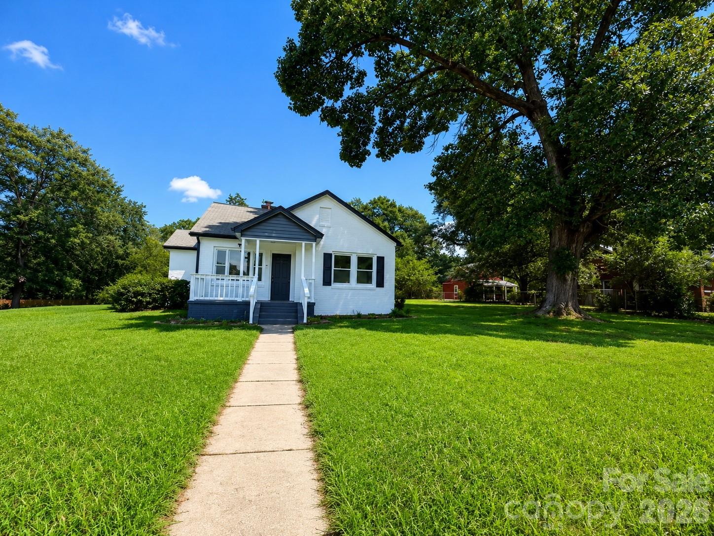 302 S Myrtle School Road — Gastonia