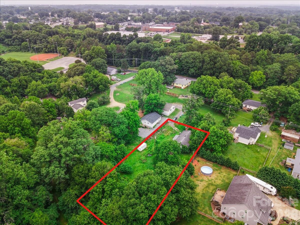668 Childers Street — Belmont