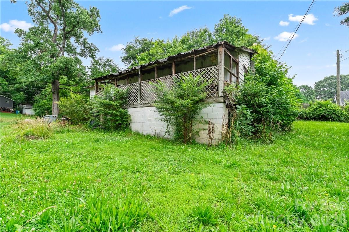 668 Childers Street — Belmont
