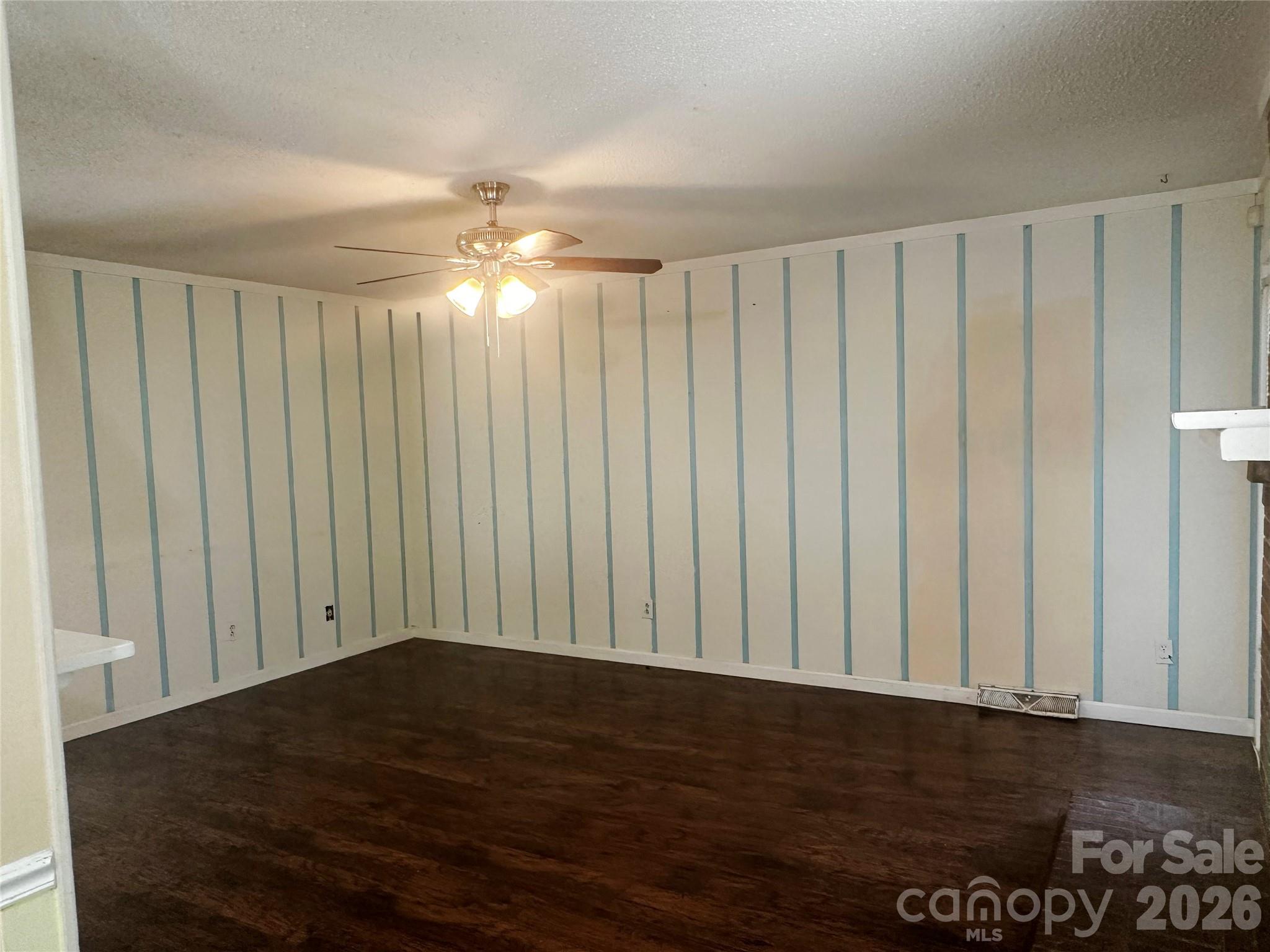 9607 Barkridge Road — Charlotte