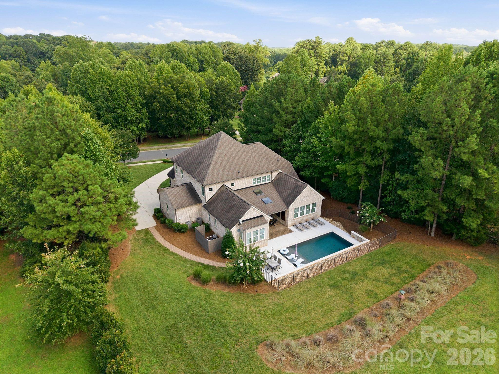 13528 Castleford Drive — Charlotte