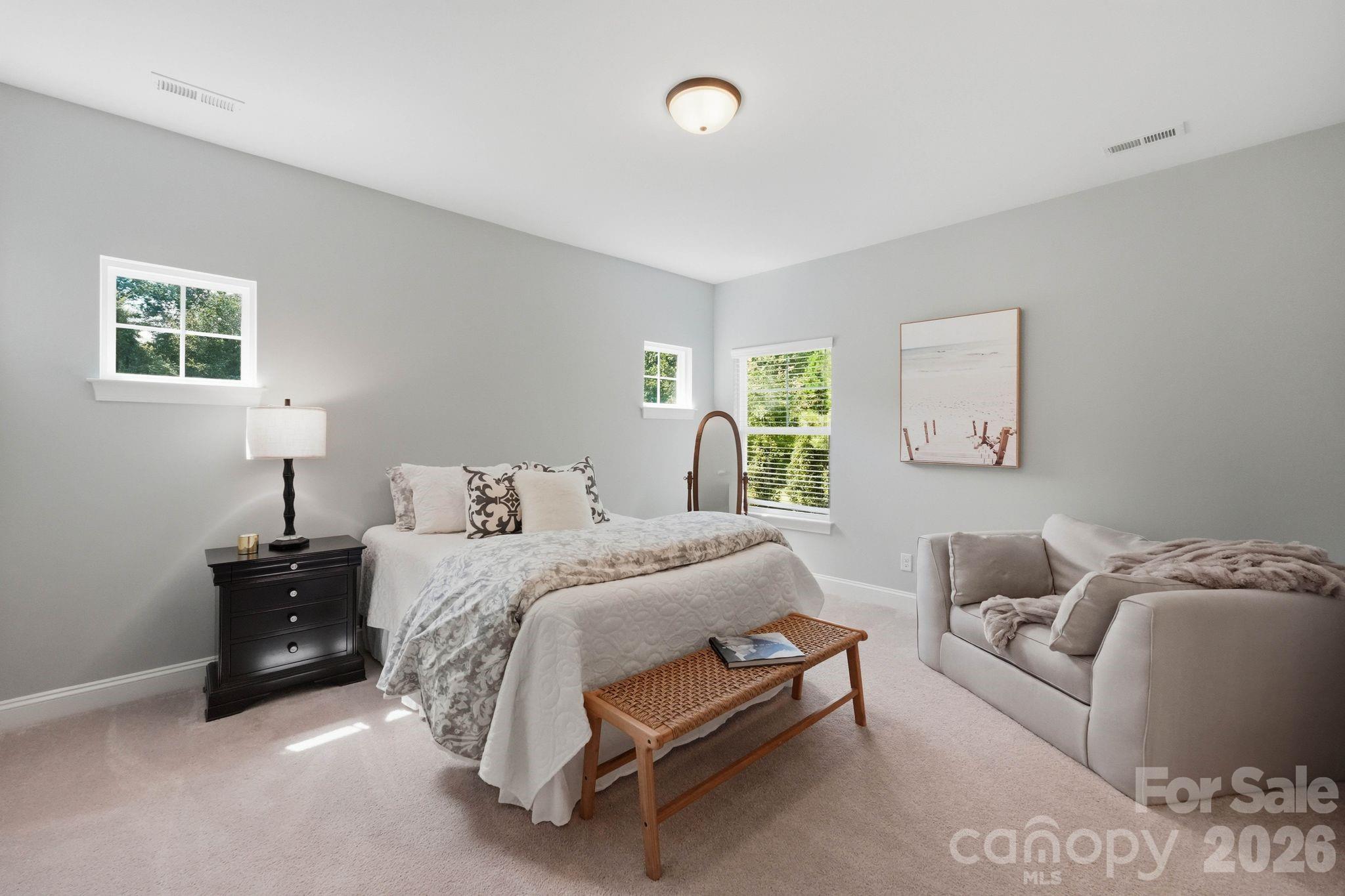 13528 Castleford Drive — Charlotte