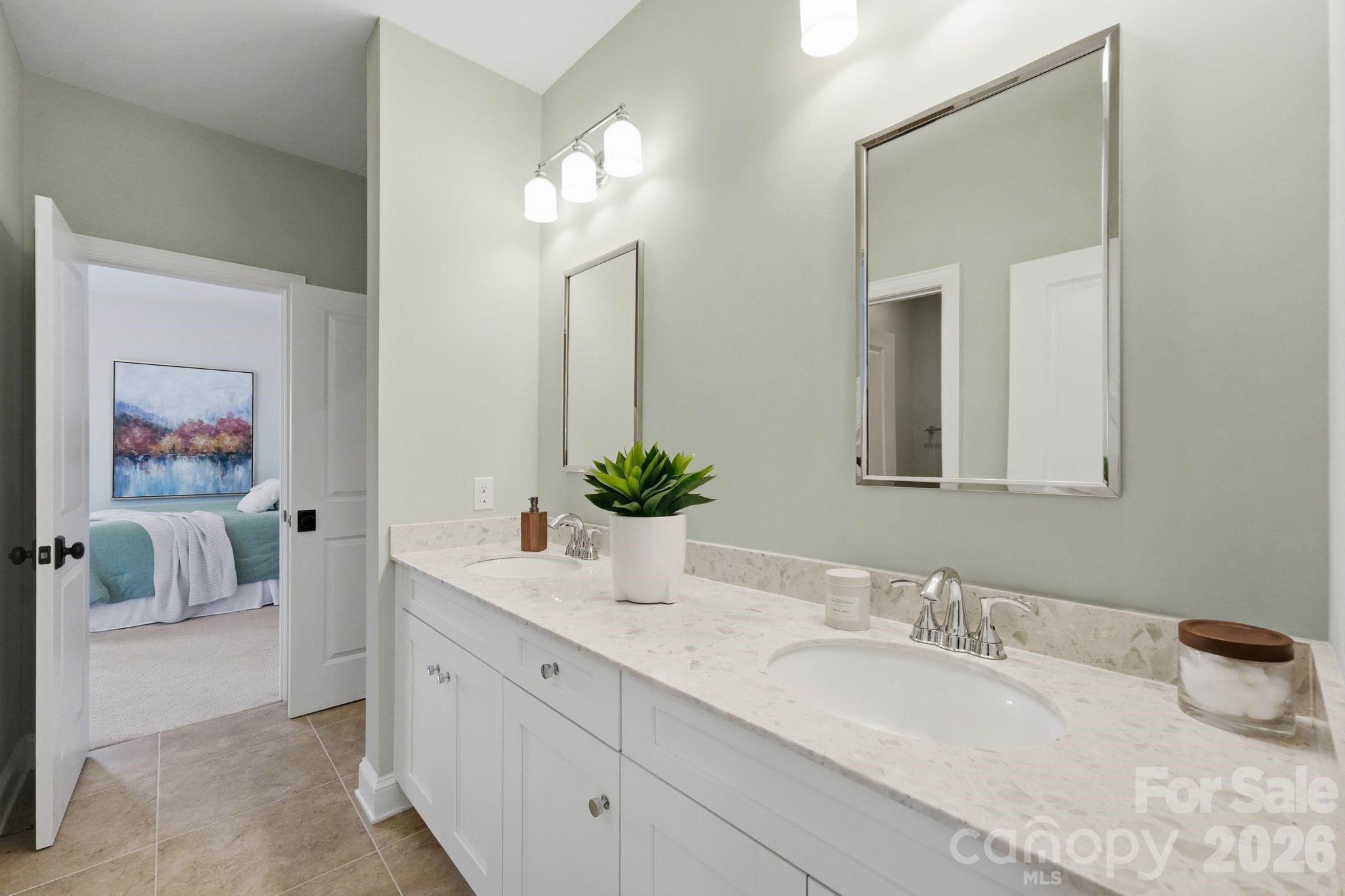 13528 Castleford Drive — Charlotte