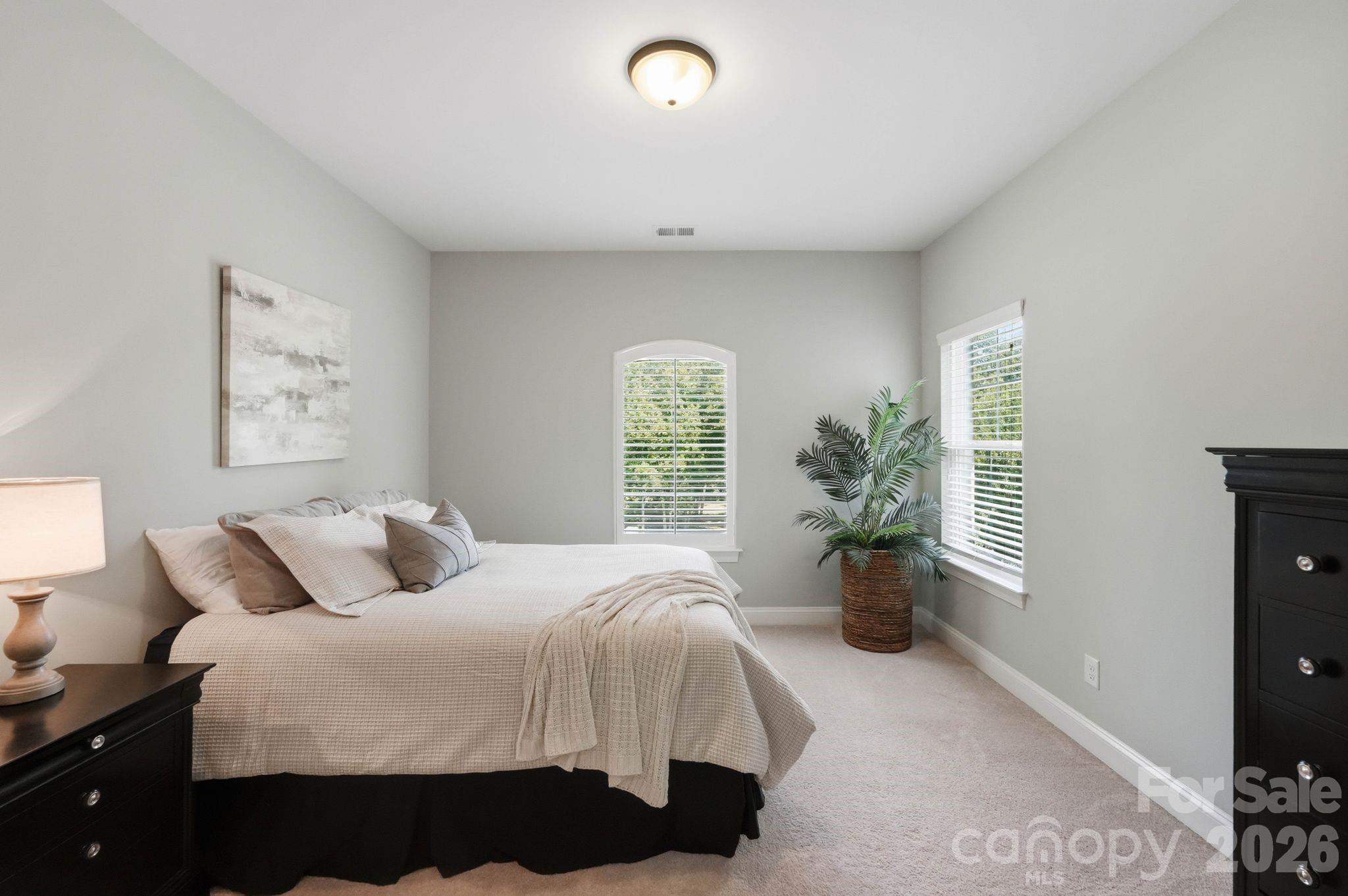 13528 Castleford Drive — Charlotte