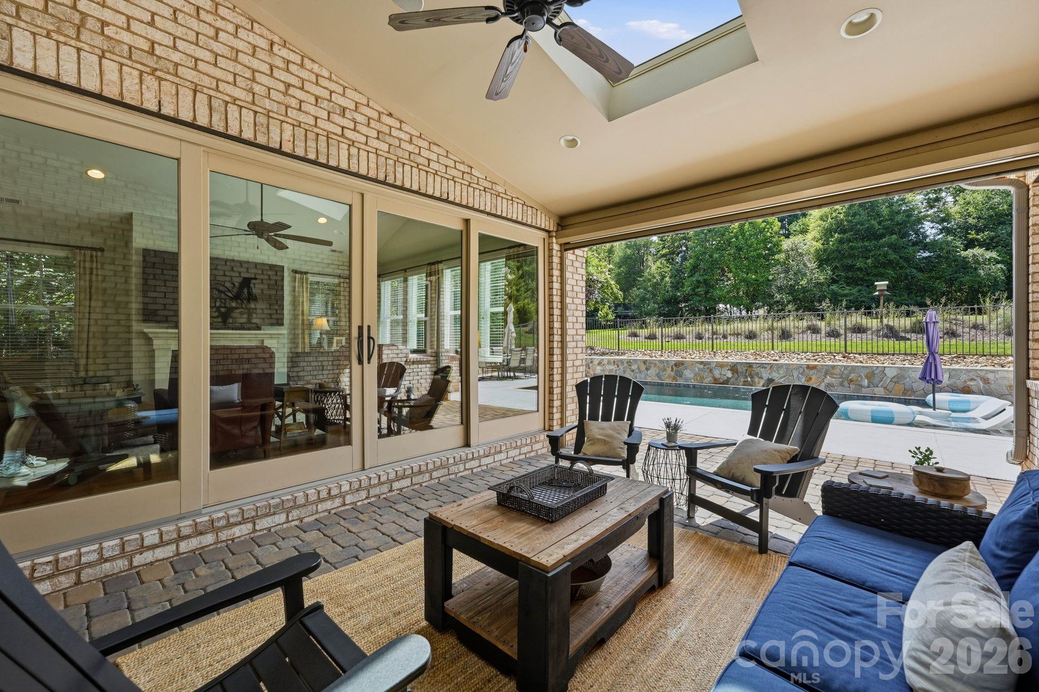 13528 Castleford Drive — Charlotte