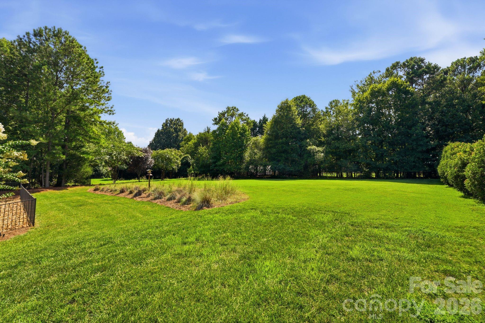 13528 Castleford Drive — Charlotte
