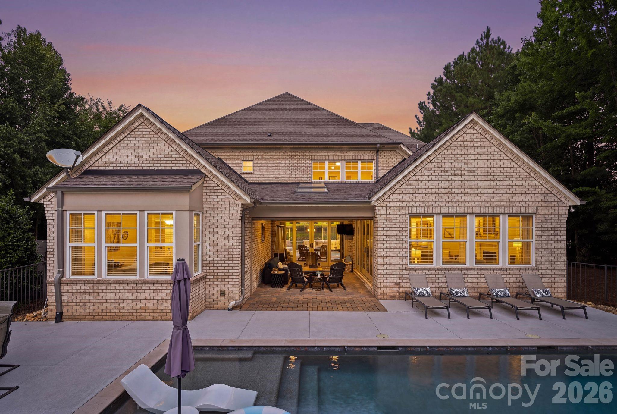13528 Castleford Drive — Charlotte