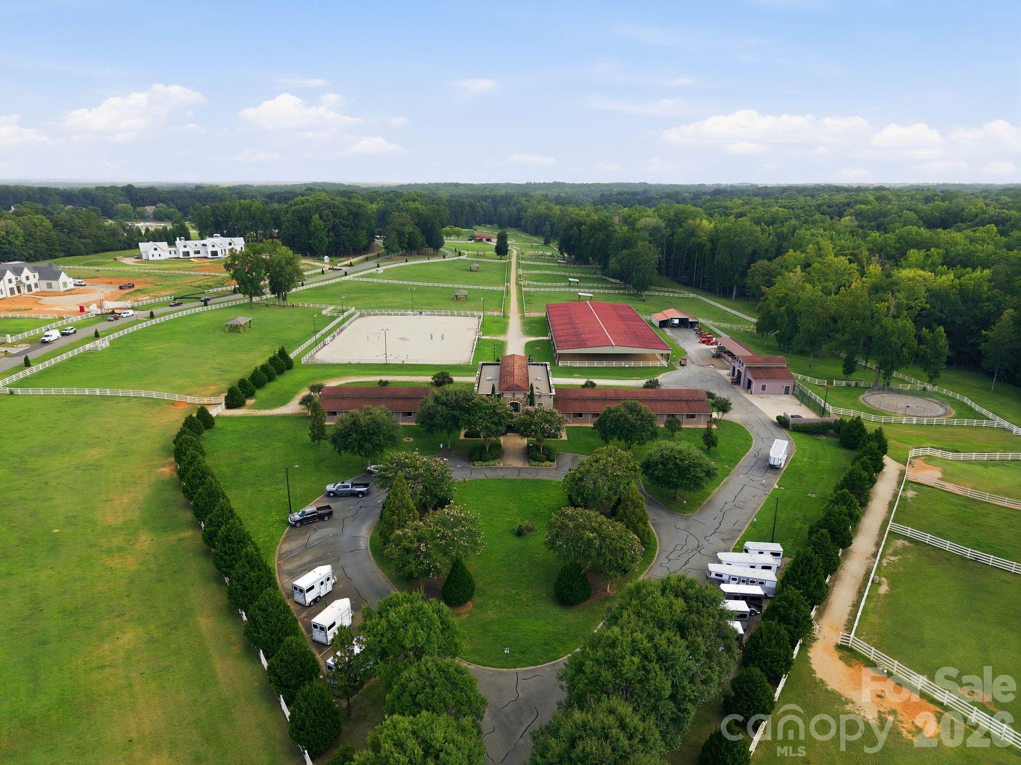 13528 Castleford Drive — Charlotte
