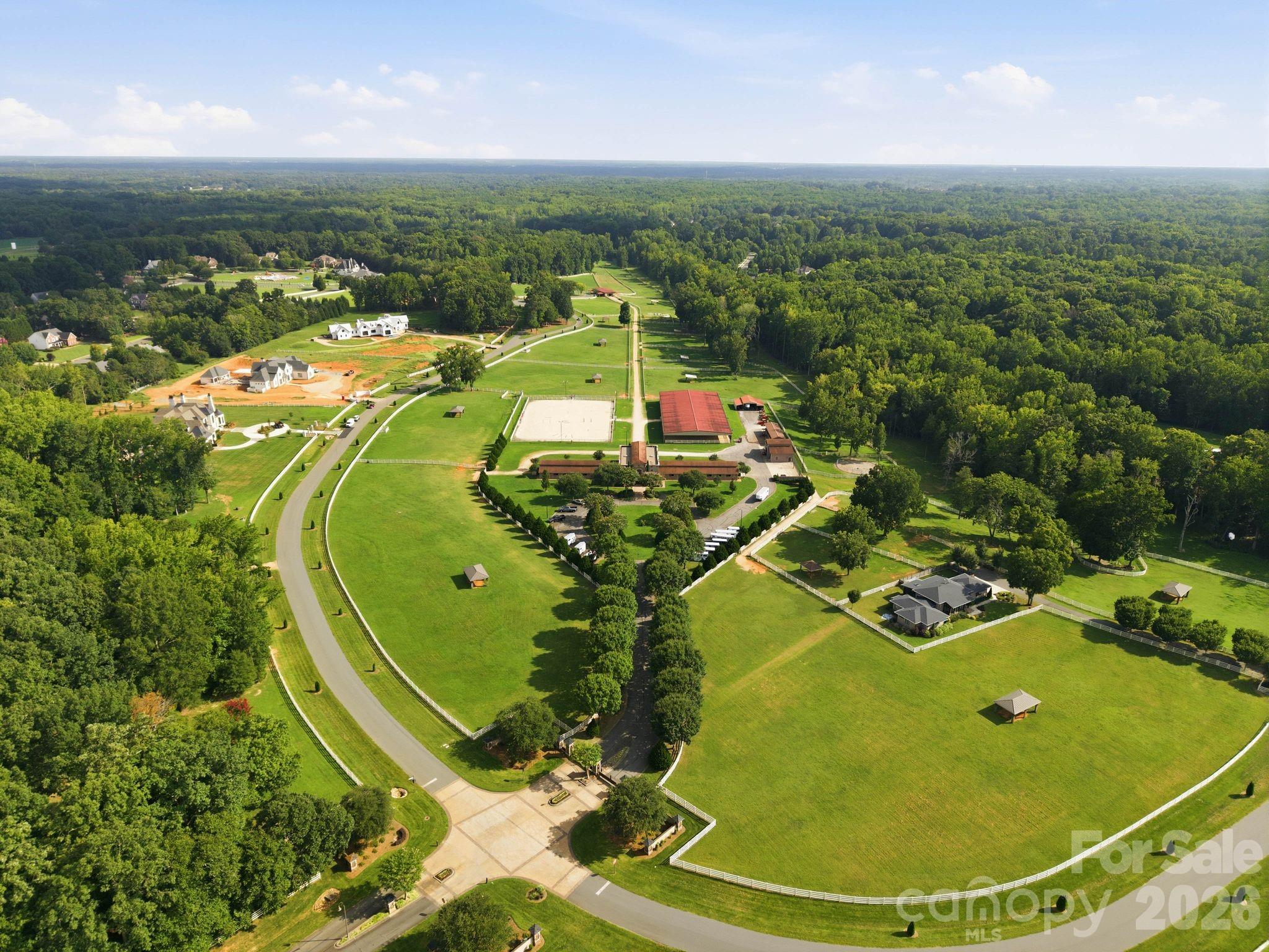 13528 Castleford Drive — Charlotte