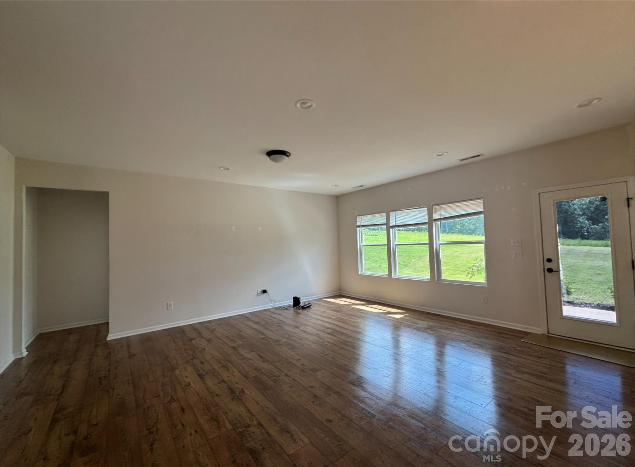223 Old Harbor Drive — Mount Gilead