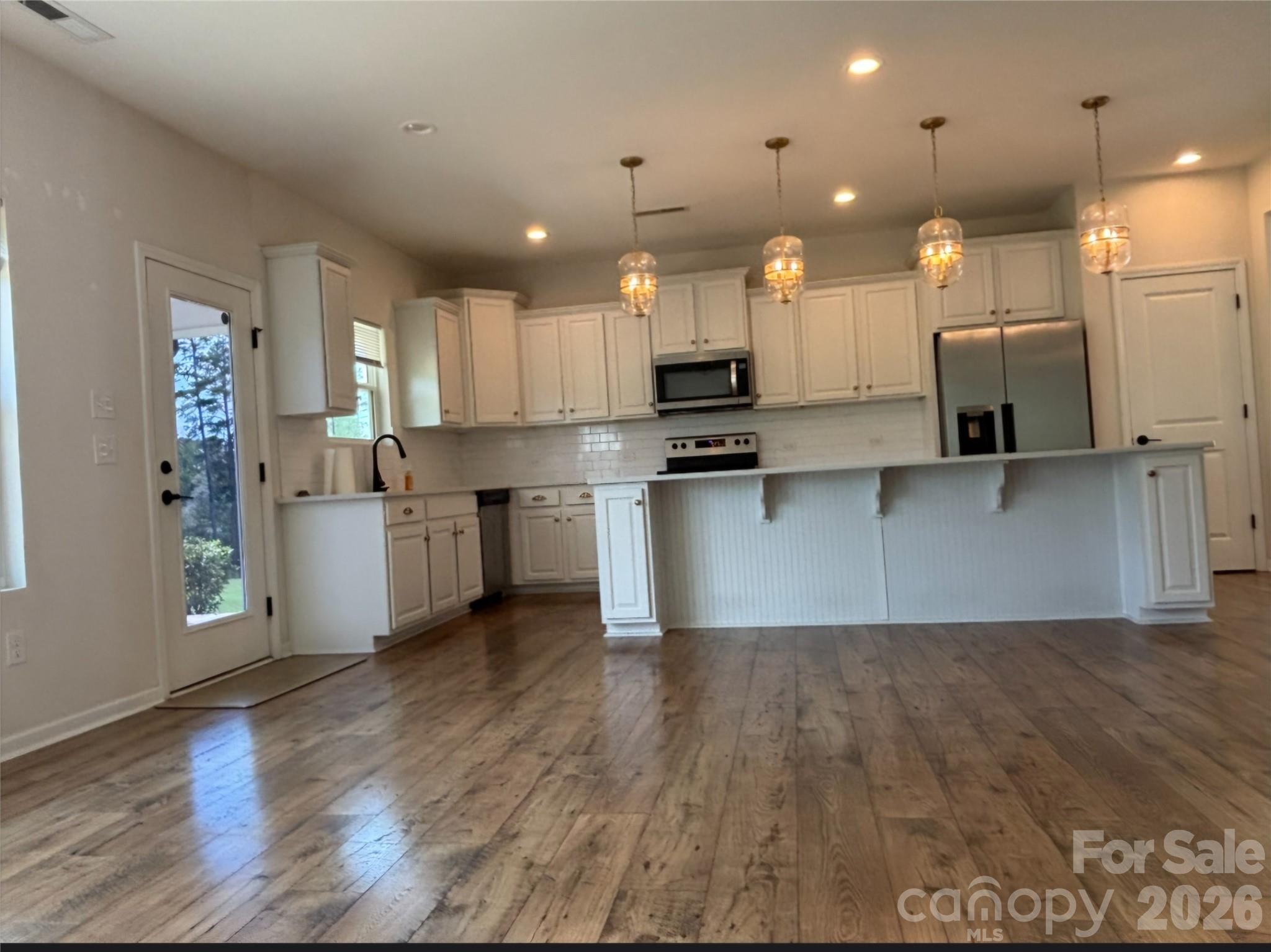 223 Old Harbor Drive — Mount Gilead