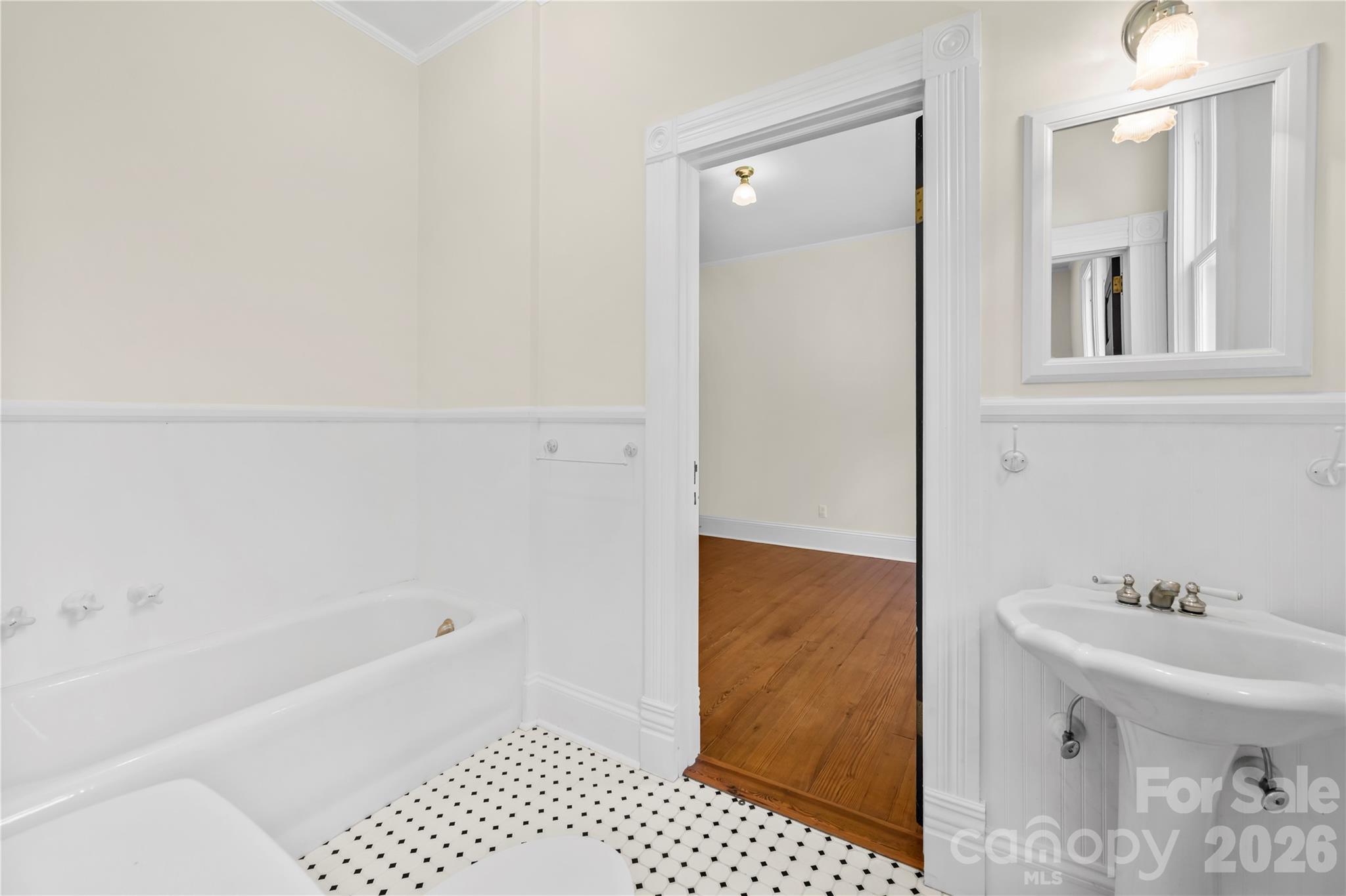 103 Hyde Avenue — Tryon
